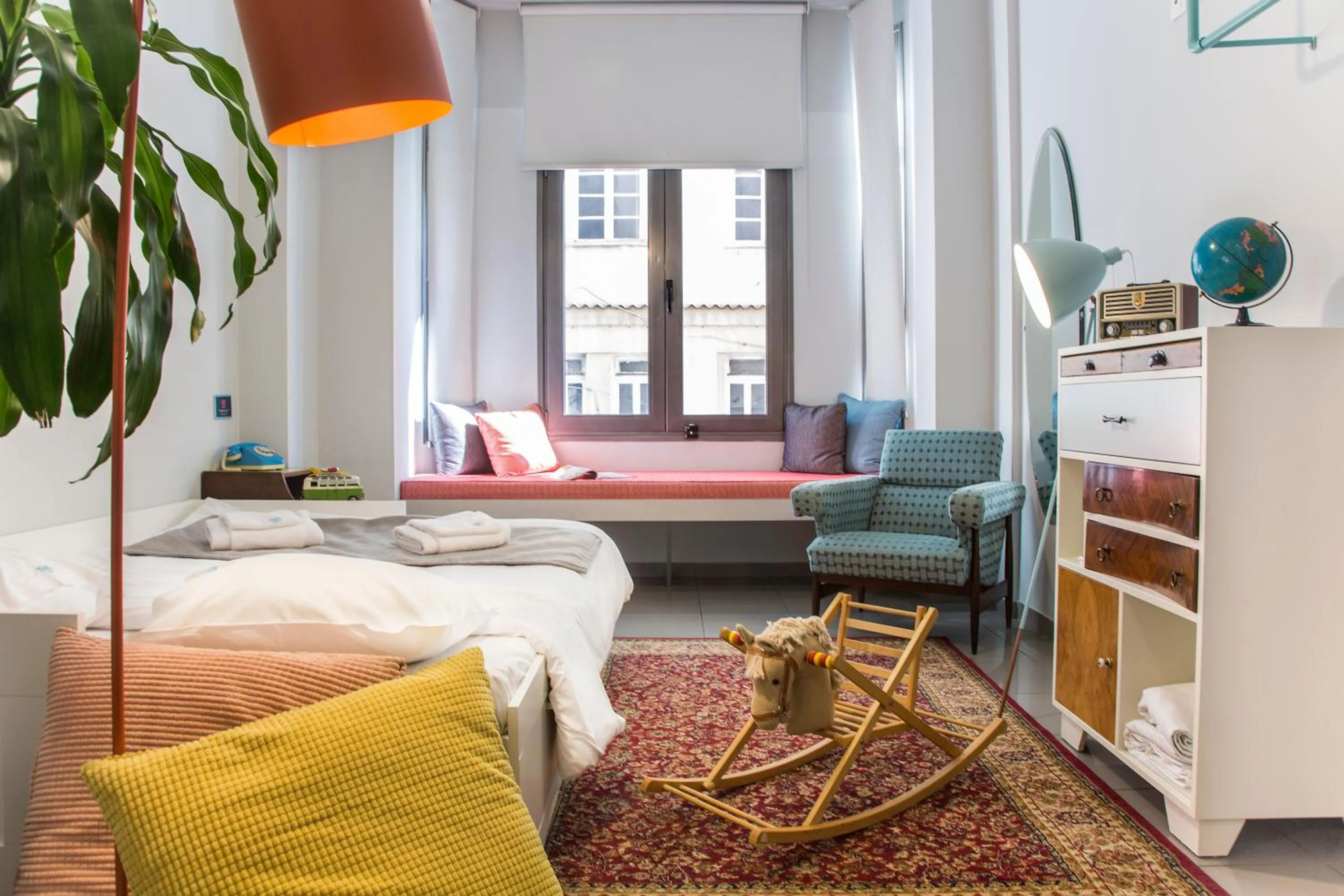 Photo of the whole room, Bed in The Caravan