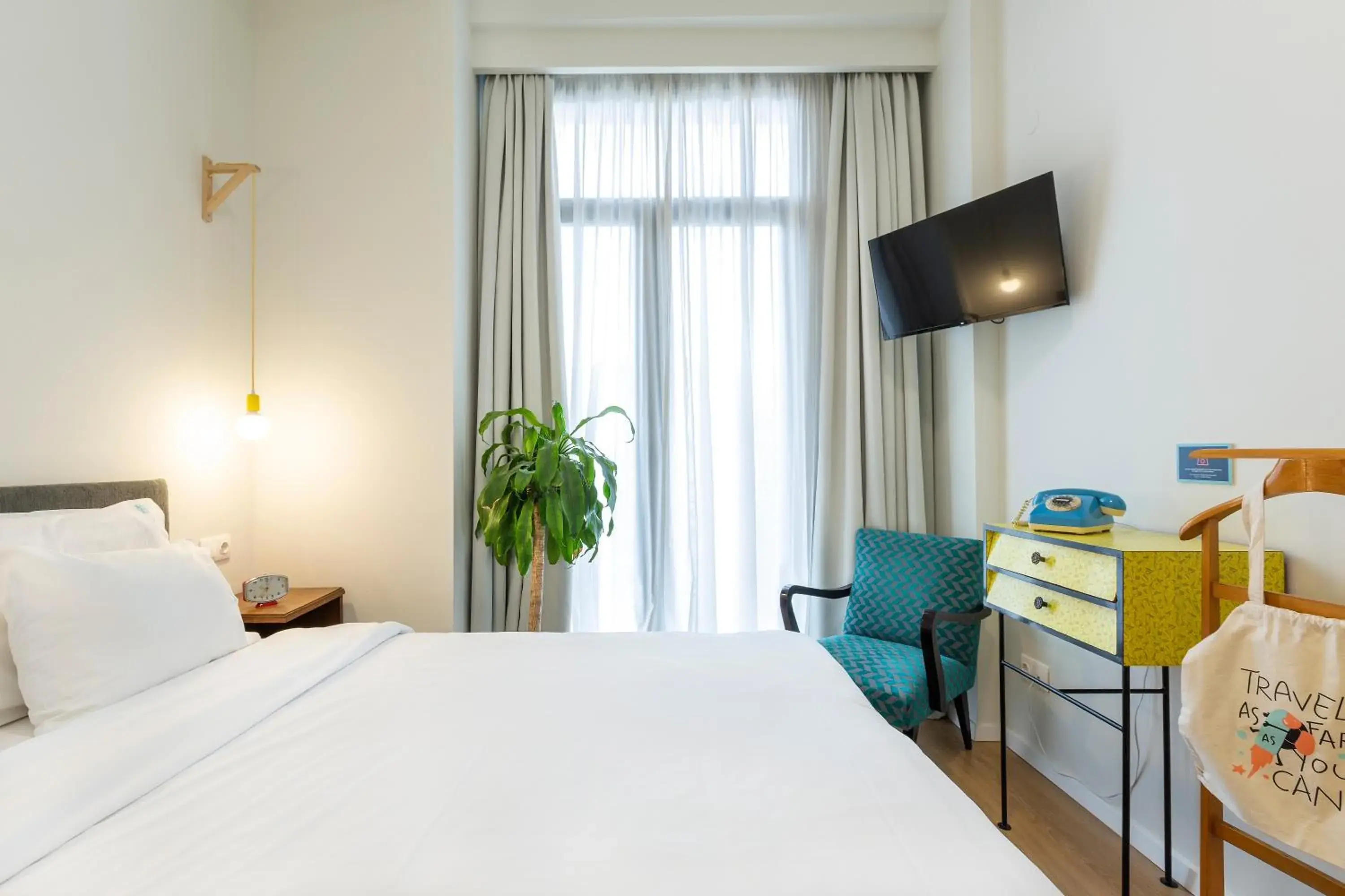 City View Double Room in The Caravan City View Double Room in The Caravan