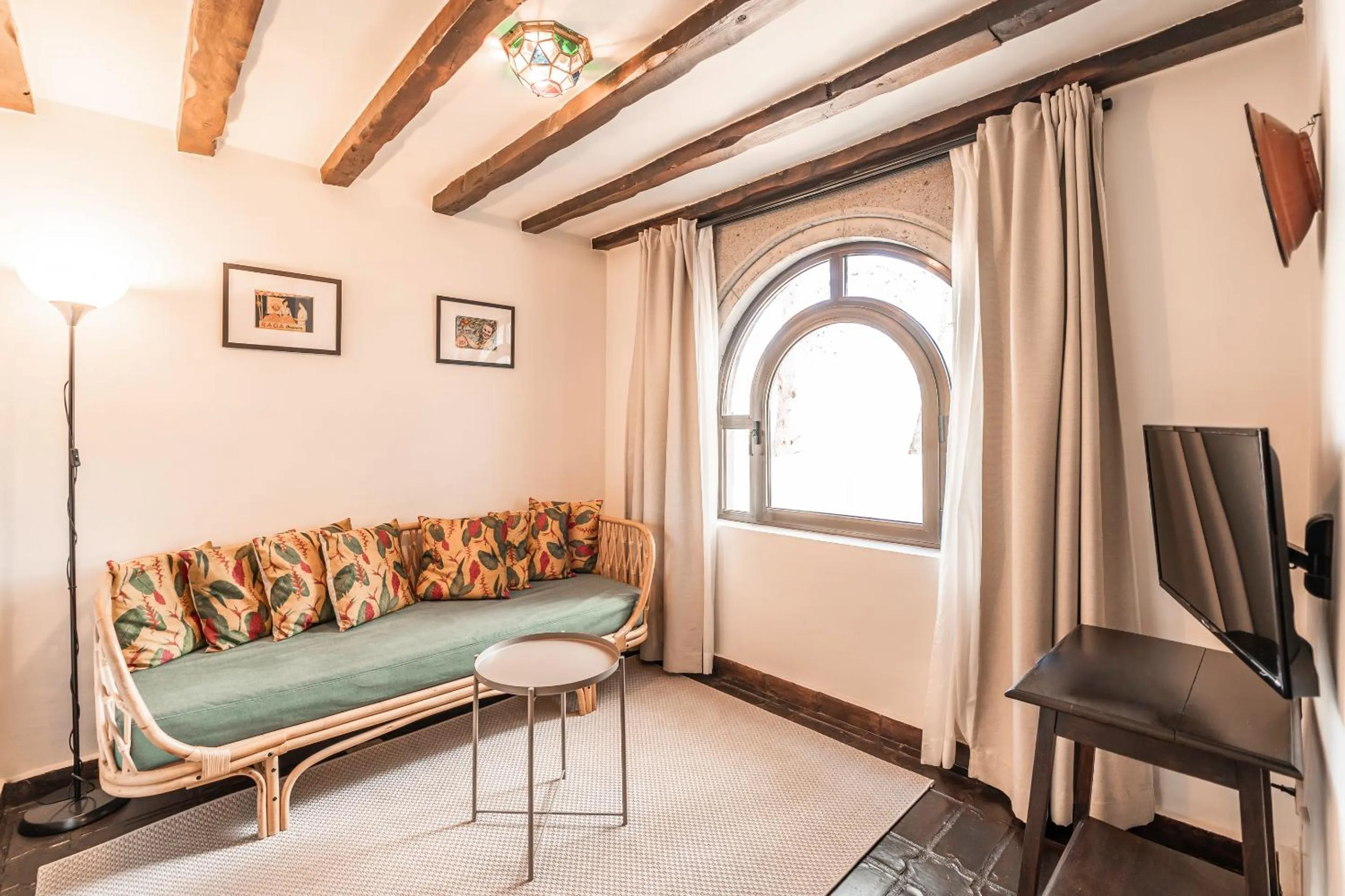 Living room in Hotel Castillo de Monda