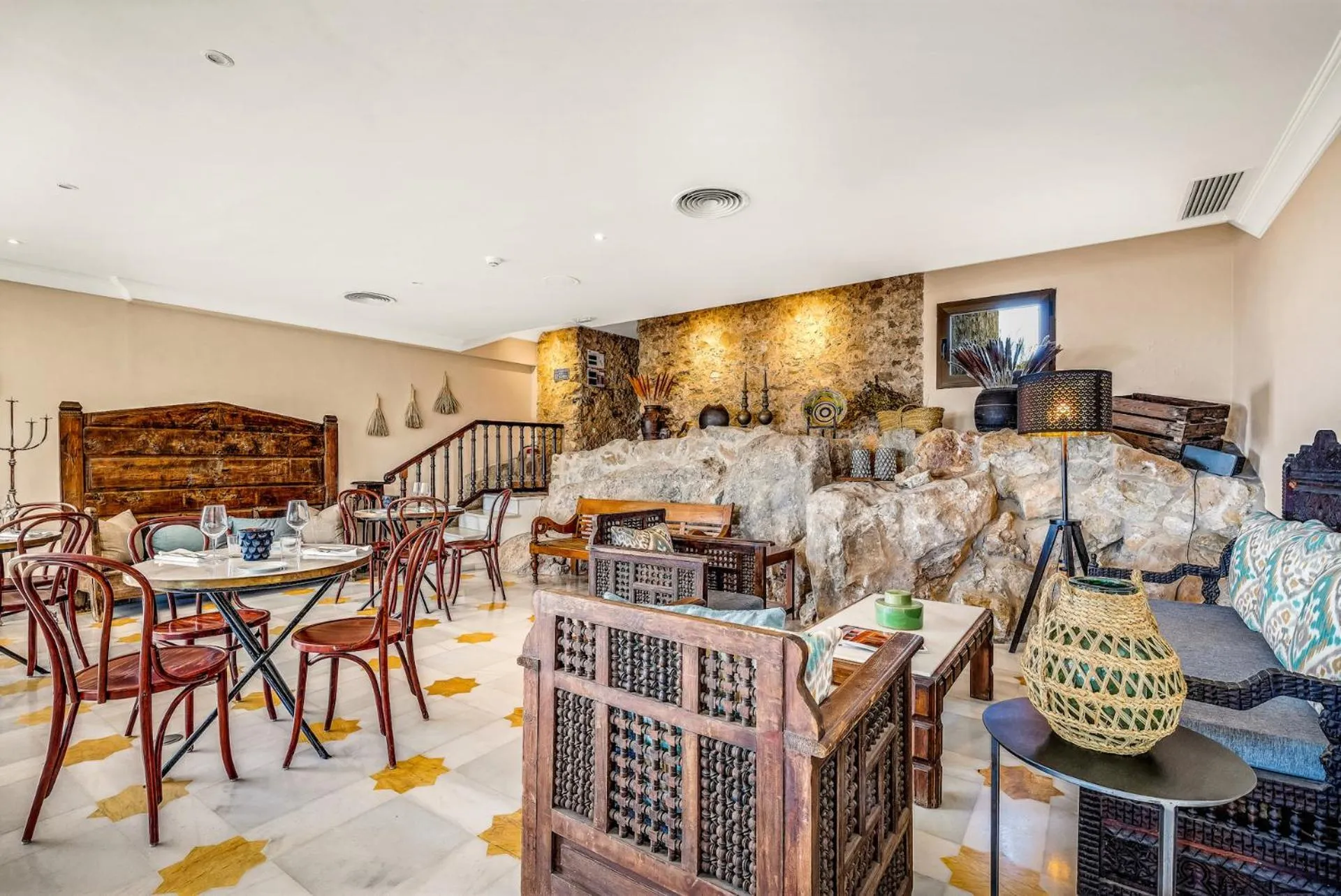 Restaurant/places to eat in Hotel Castillo de Monda