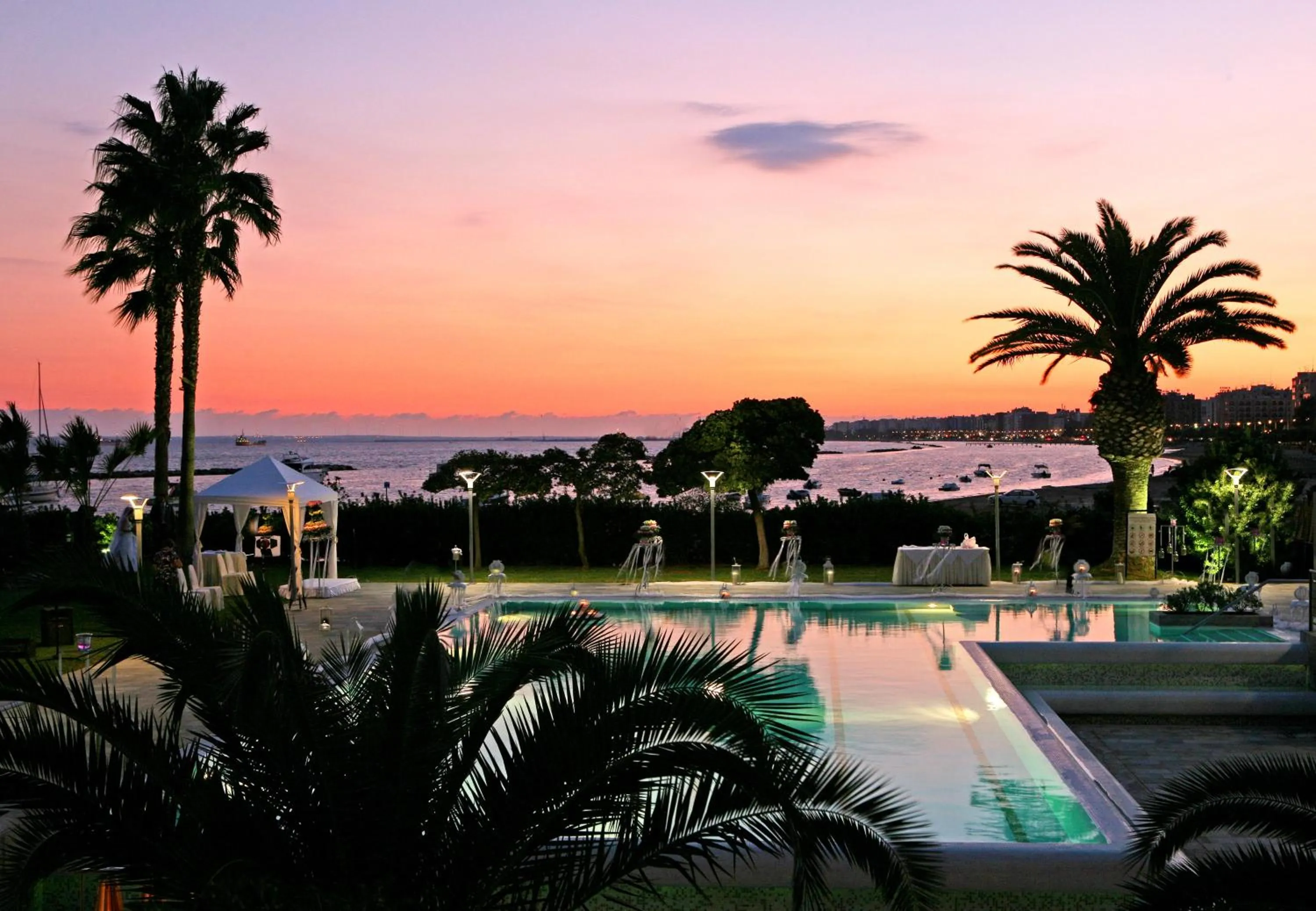 Meeting/conference room in Crowne Plaza Limassol by IHG