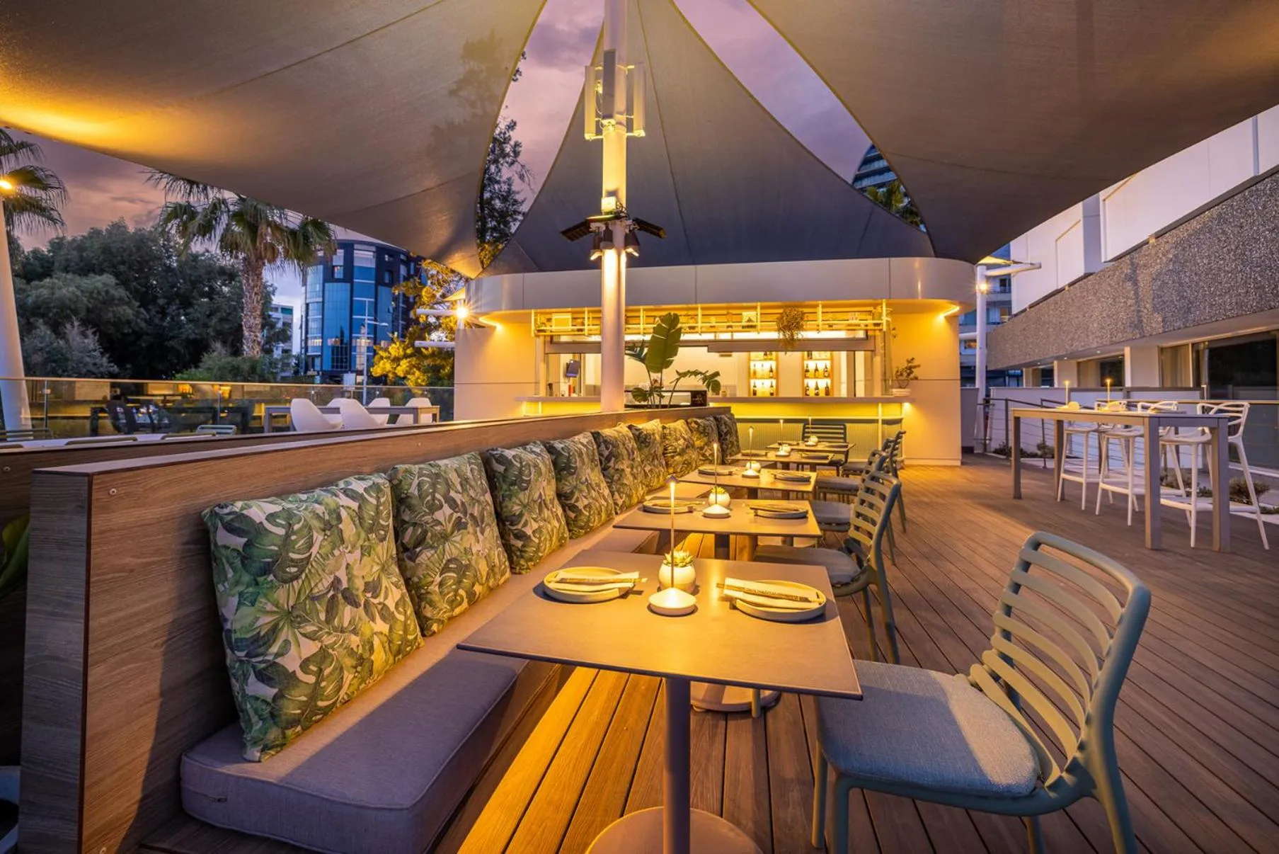 Restaurant/places to eat in Crowne Plaza Limassol by IHG