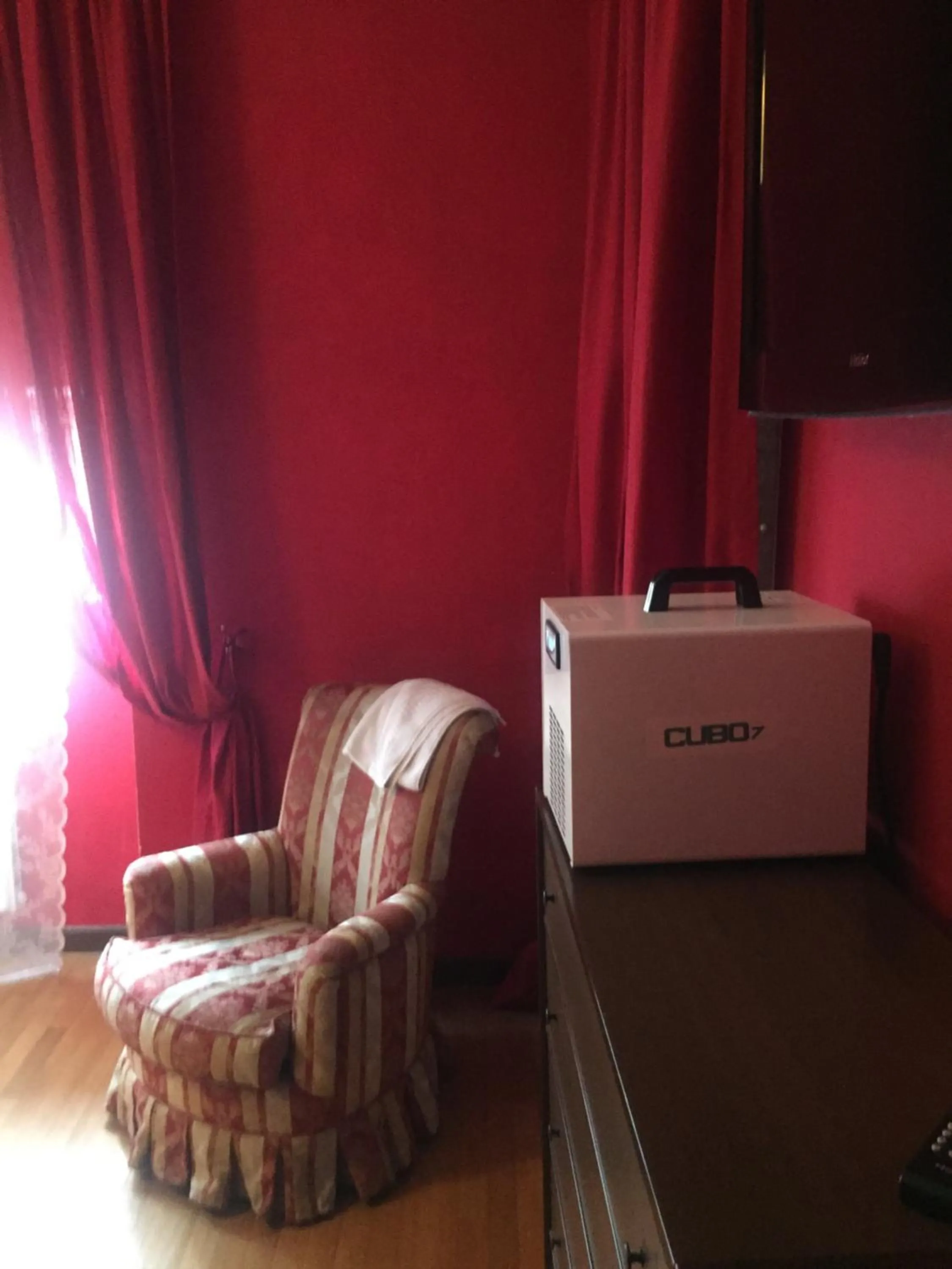 Bedroom in La Maison Blanche