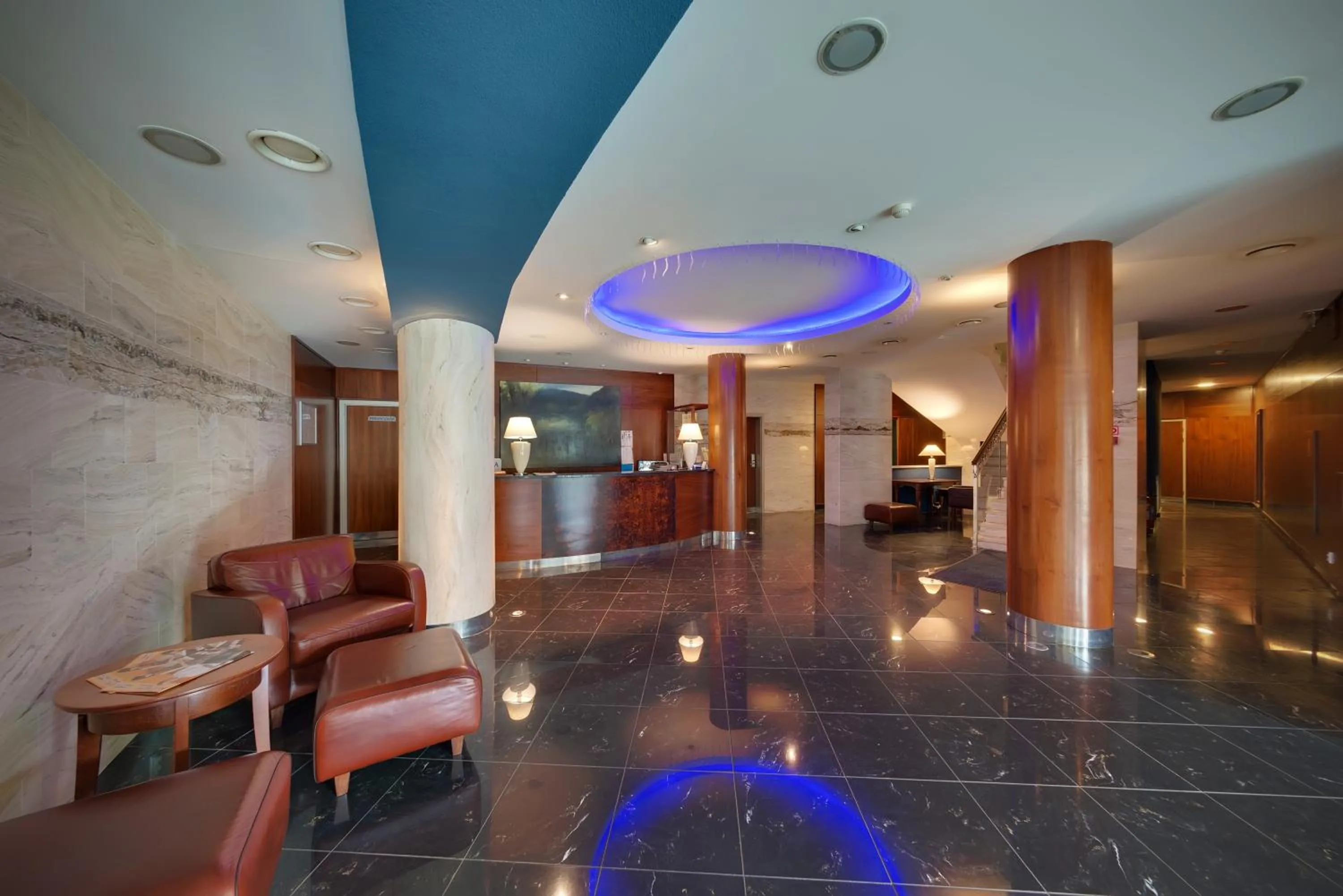 Lobby or reception in Hotel Torysa