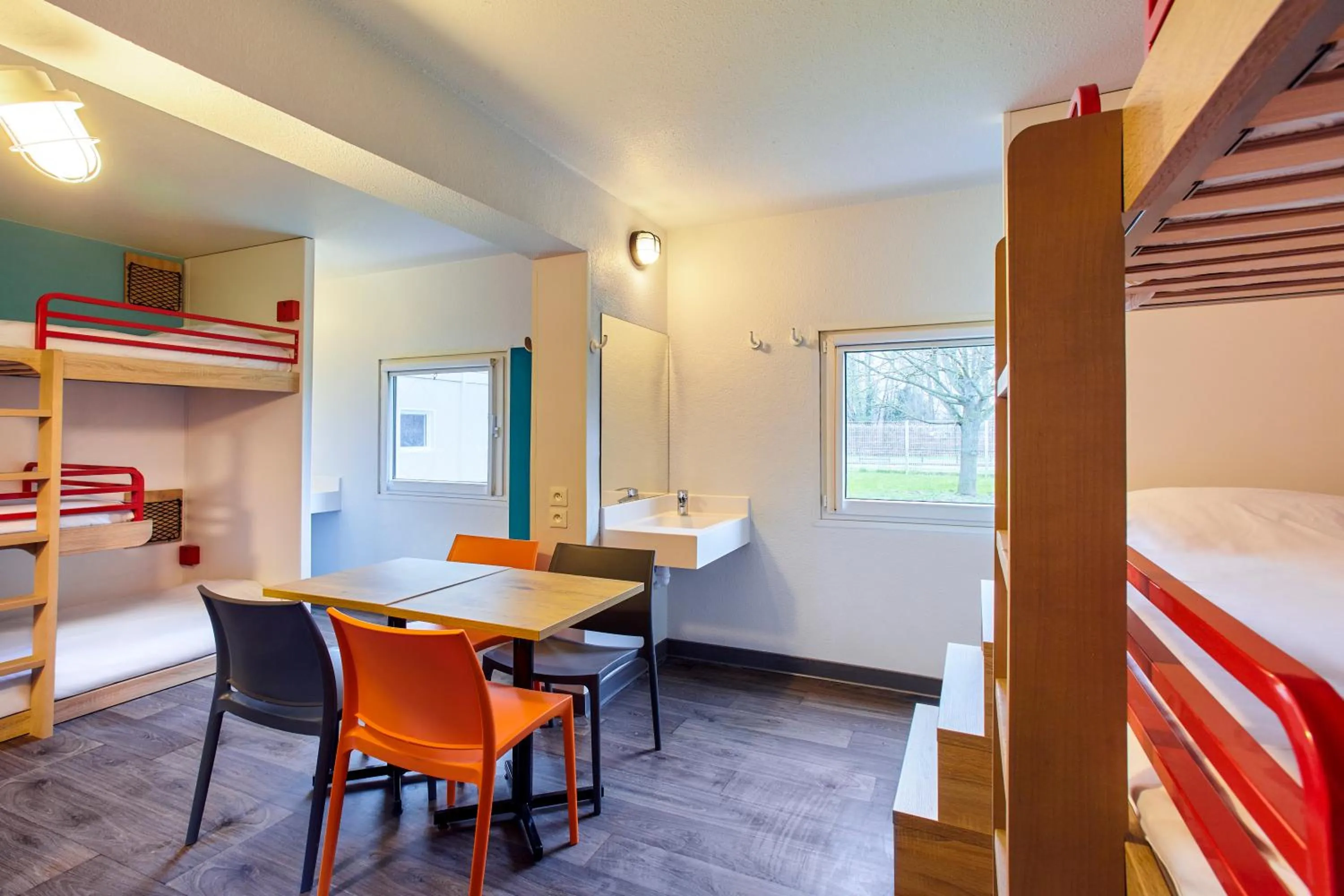 bunk bed, Bed in hotelF1 Brétigny sur Orge