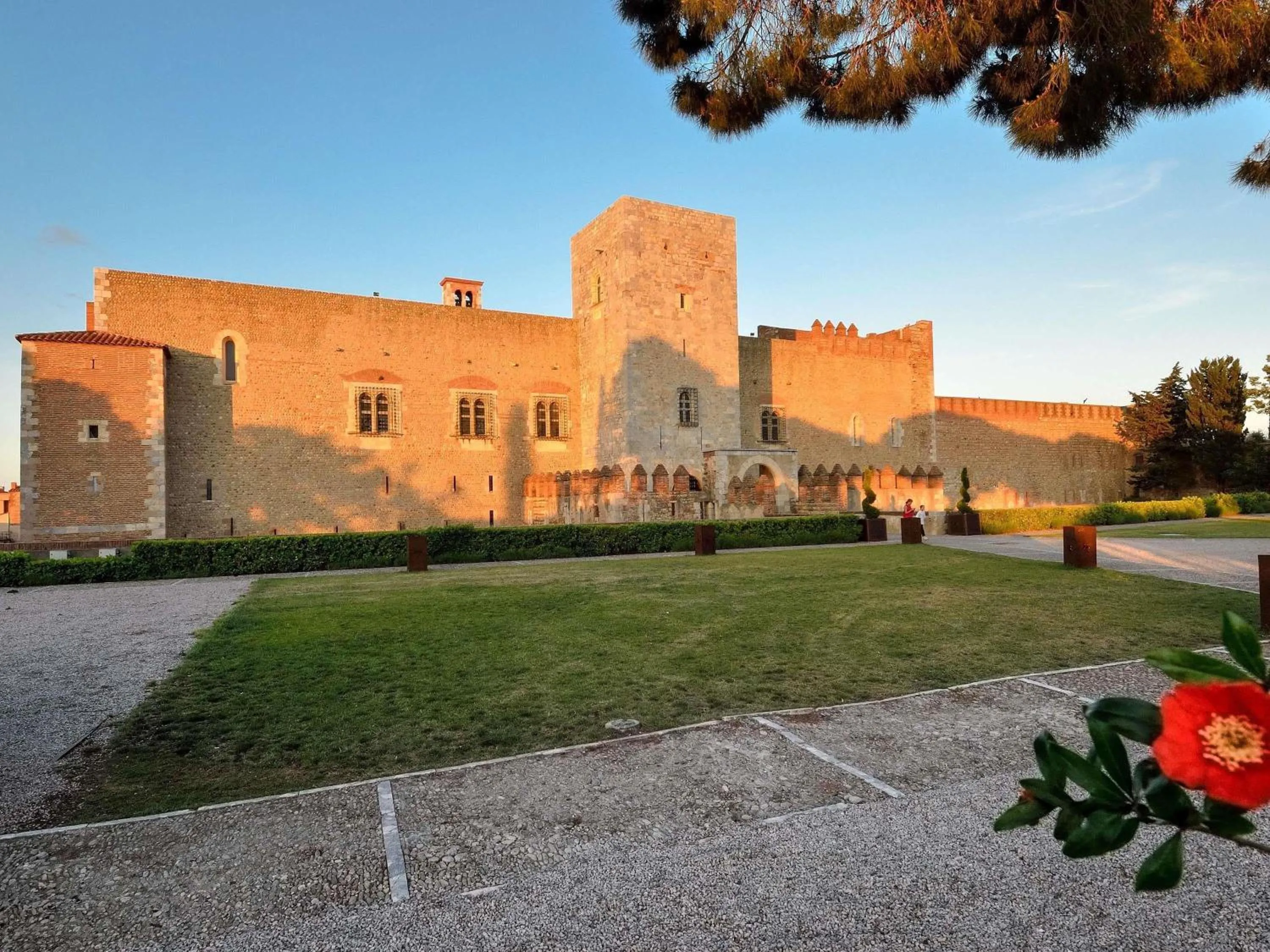 Property building in HotelF1 Perpignan Sud