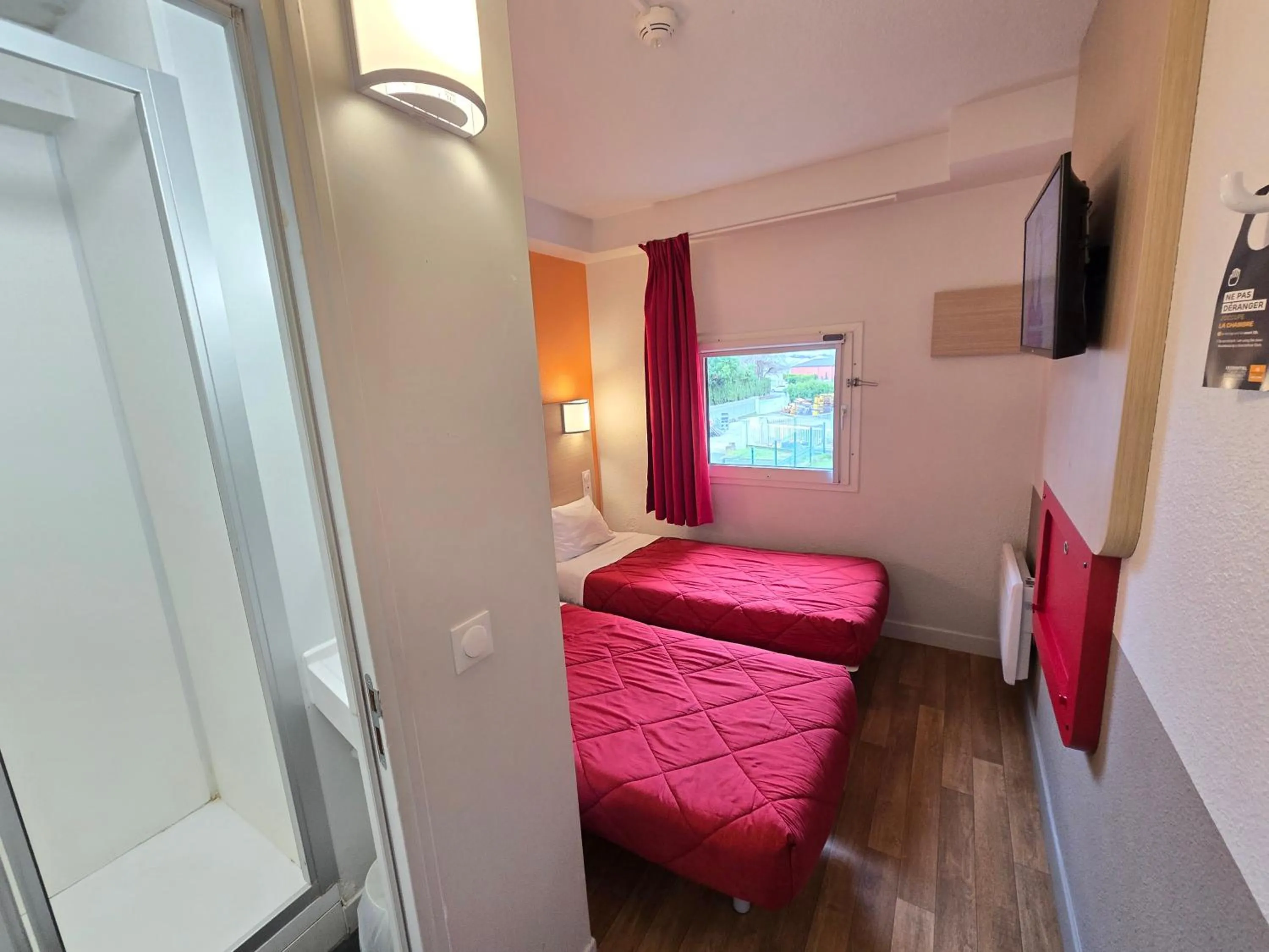Bed in Premiere Classe Angers Est - St Barthelemy D'Anjou