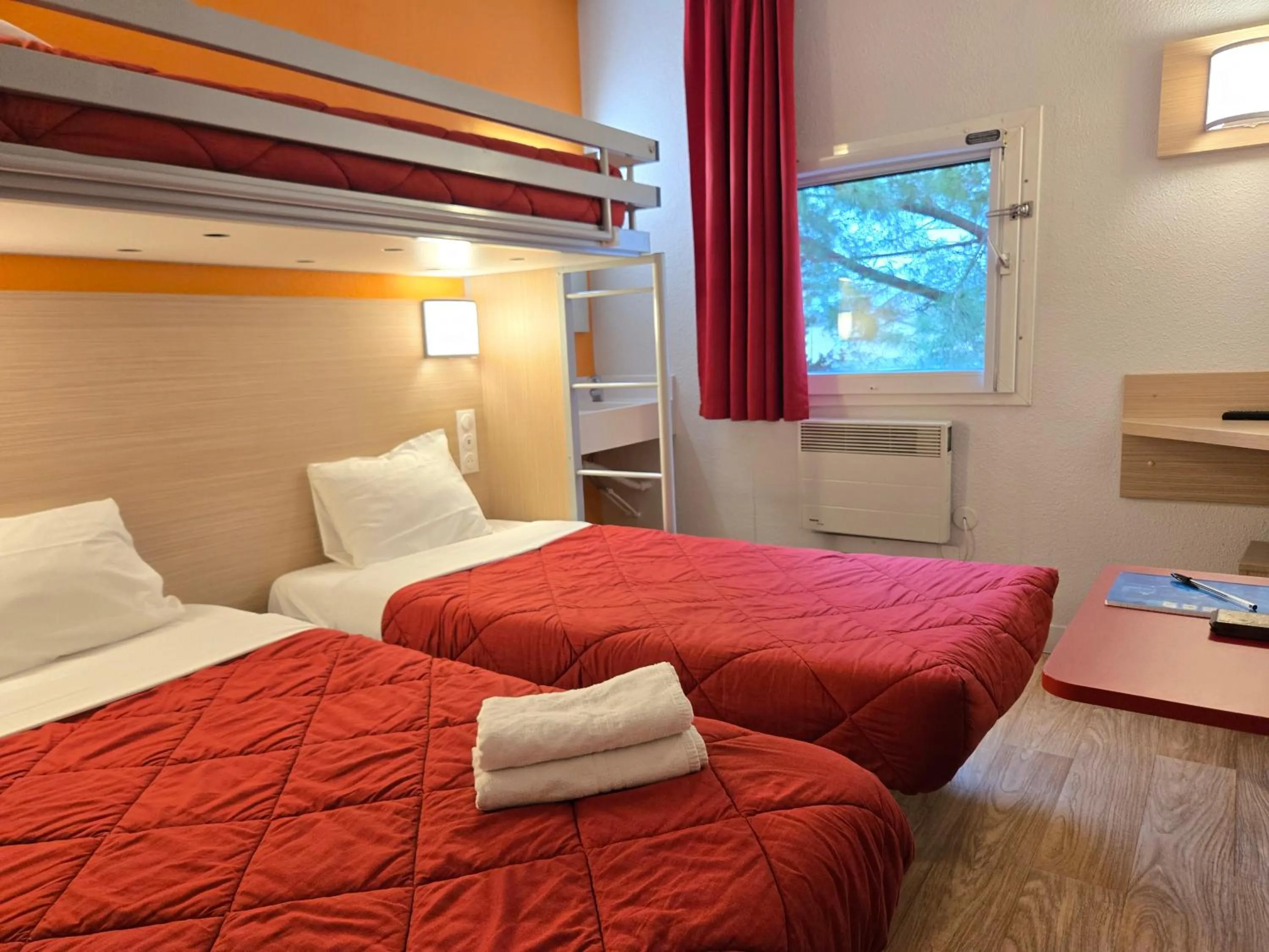 Bed in Premiere Classe Angers Est - St Barthelemy D'Anjou