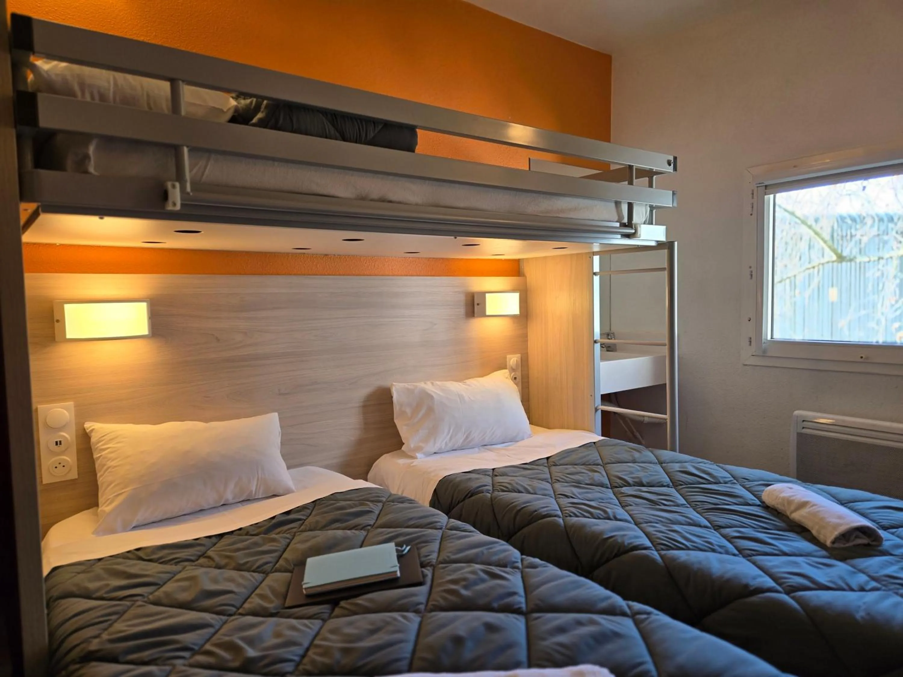 Bed in Premiere Classe Valence - Bourg Les Valence
