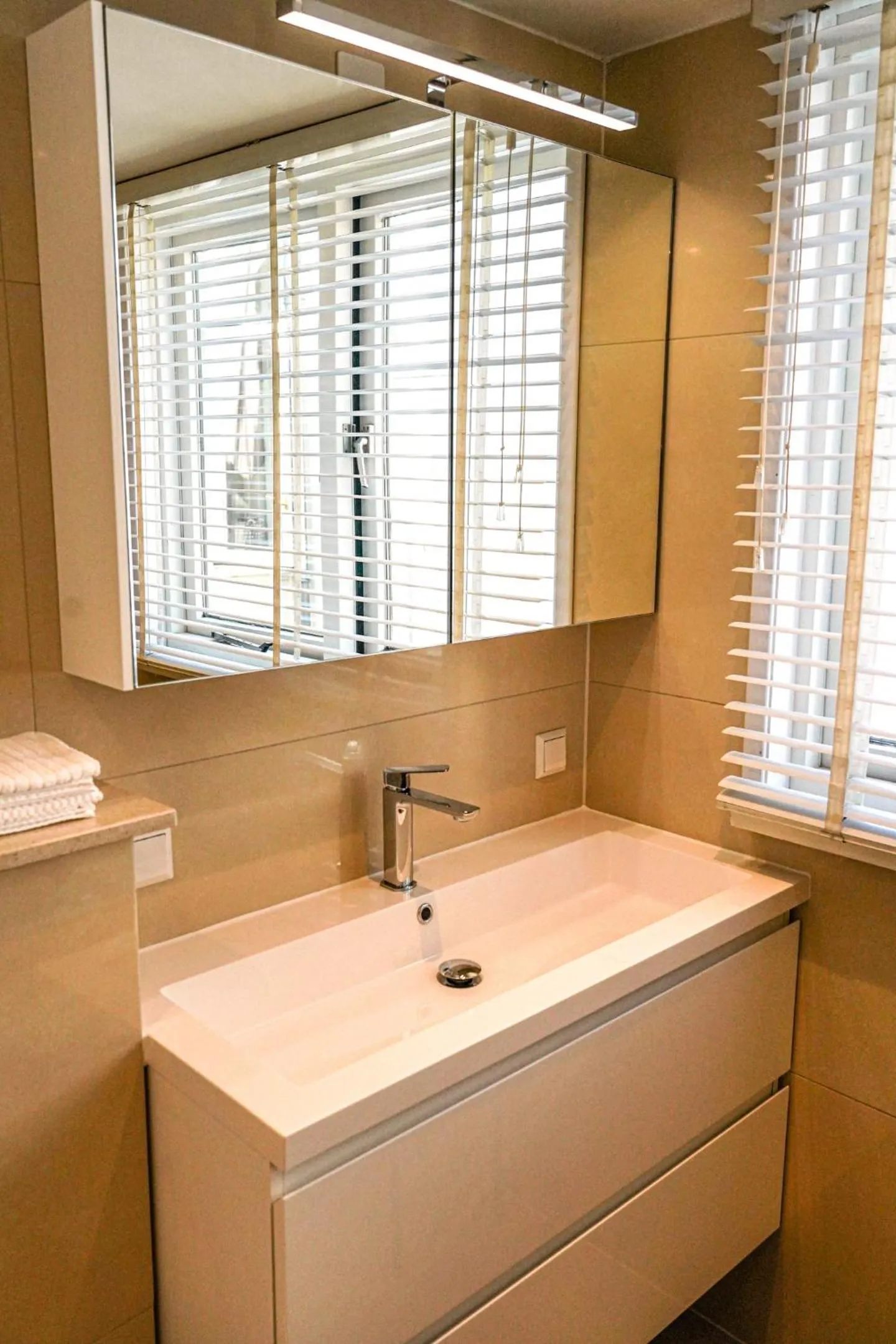Bathroom in The Balcony at Prinsen Canal apartment Amsterdam