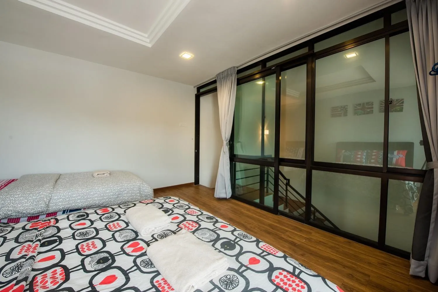 Bed in New Shamrock Beach Villas Seaview