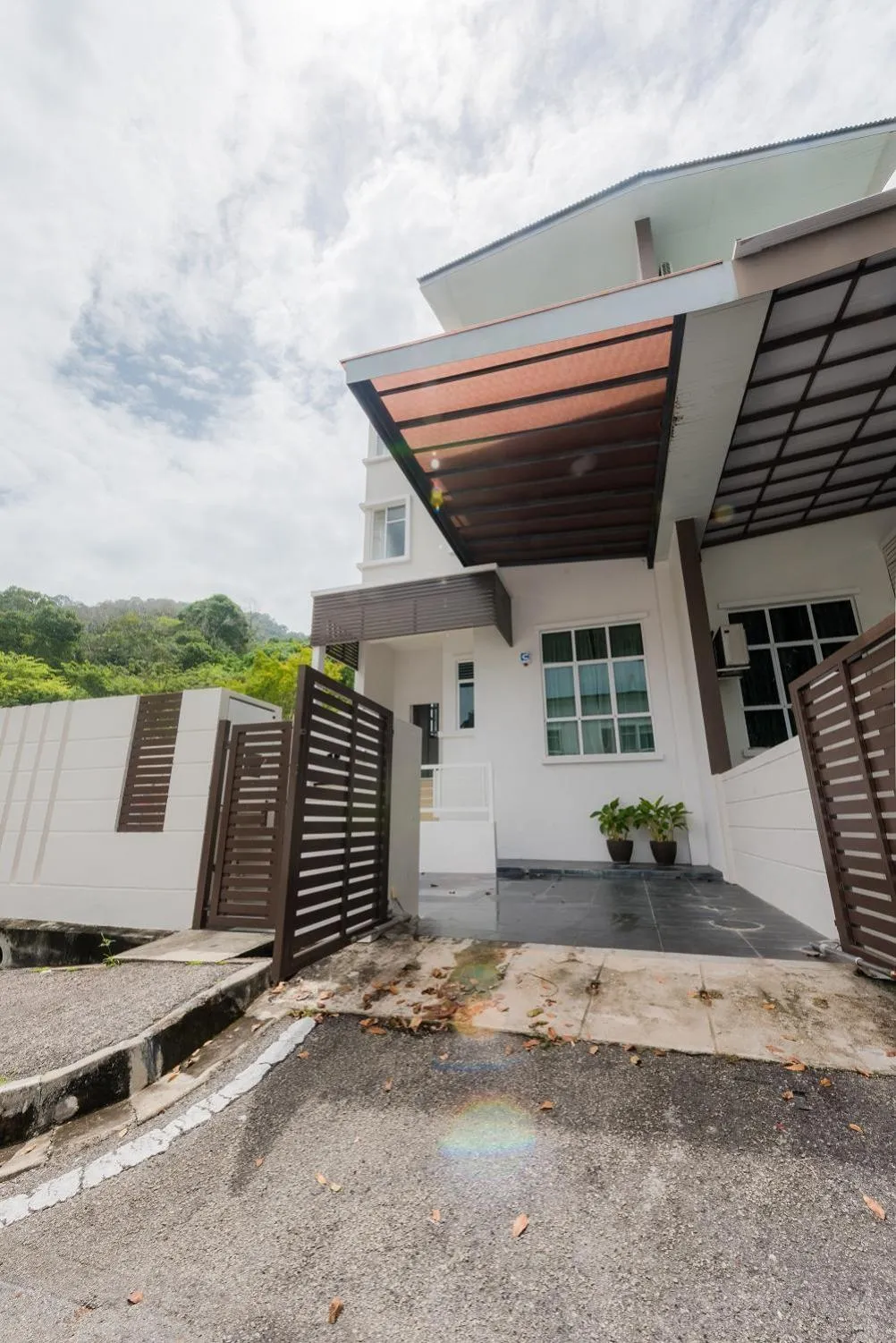 New Shamrock Beach Villas Seaview