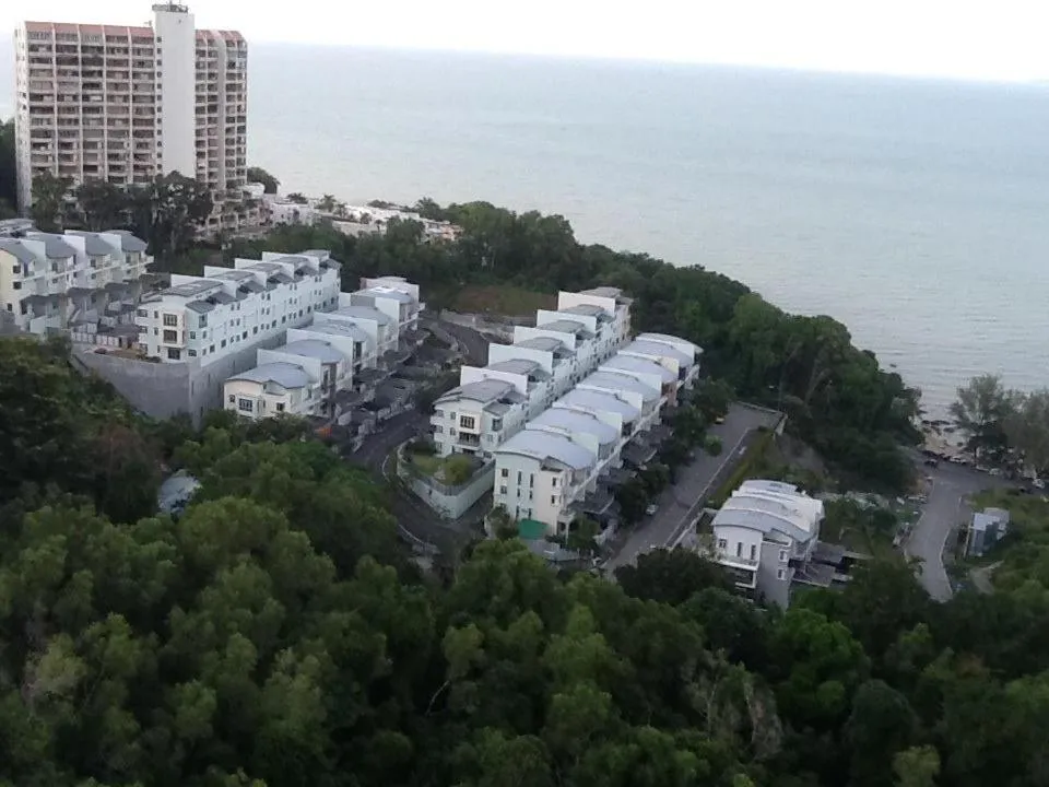 Day in New Shamrock Beach Villas Seaview