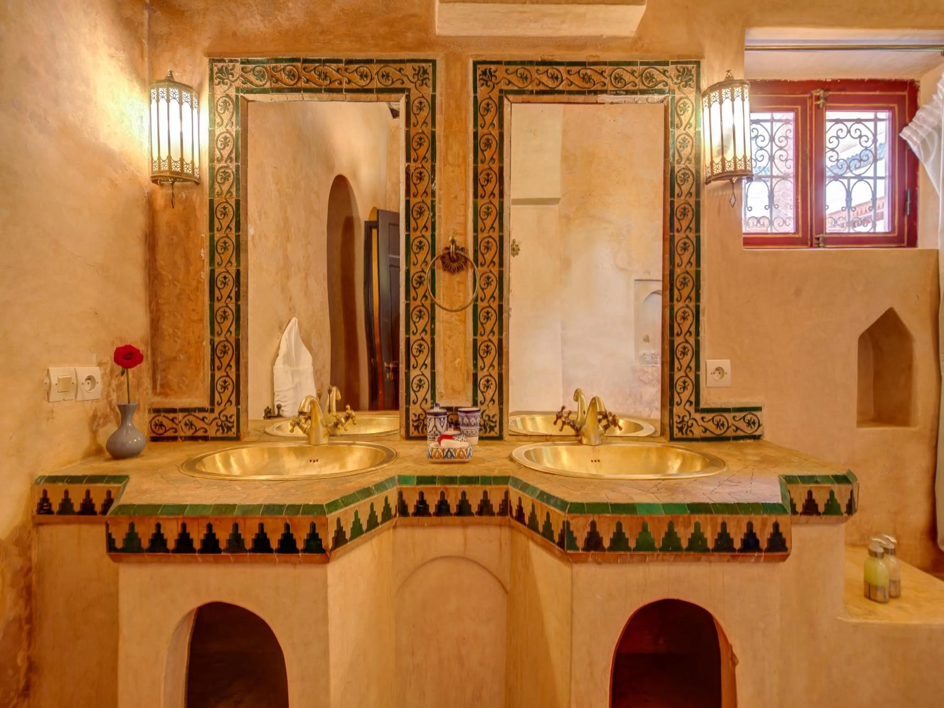 Bathroom in Palais Tinmel Marrakech