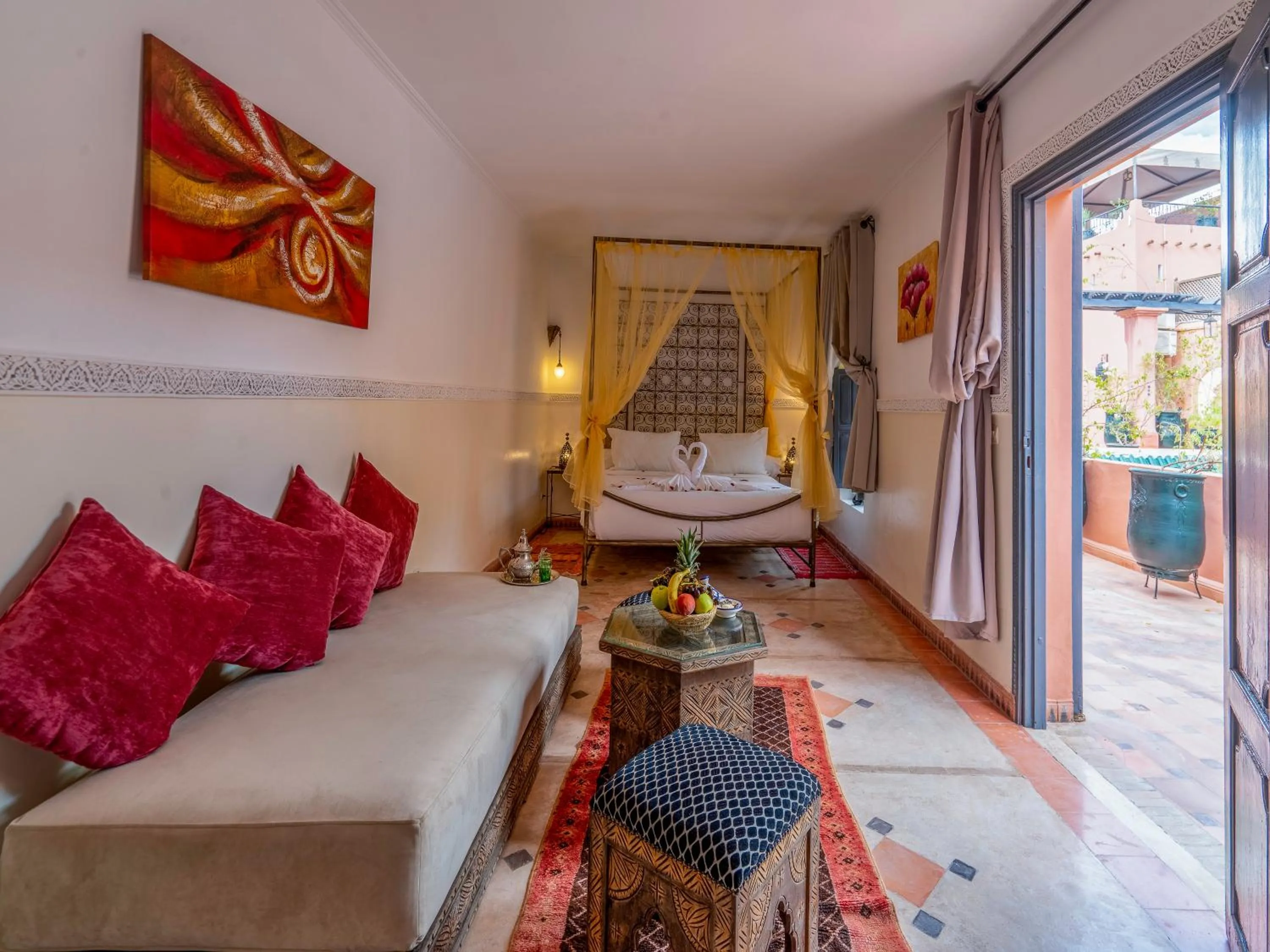 Photo of the whole room, Bed in Palais Tinmel Marrakech