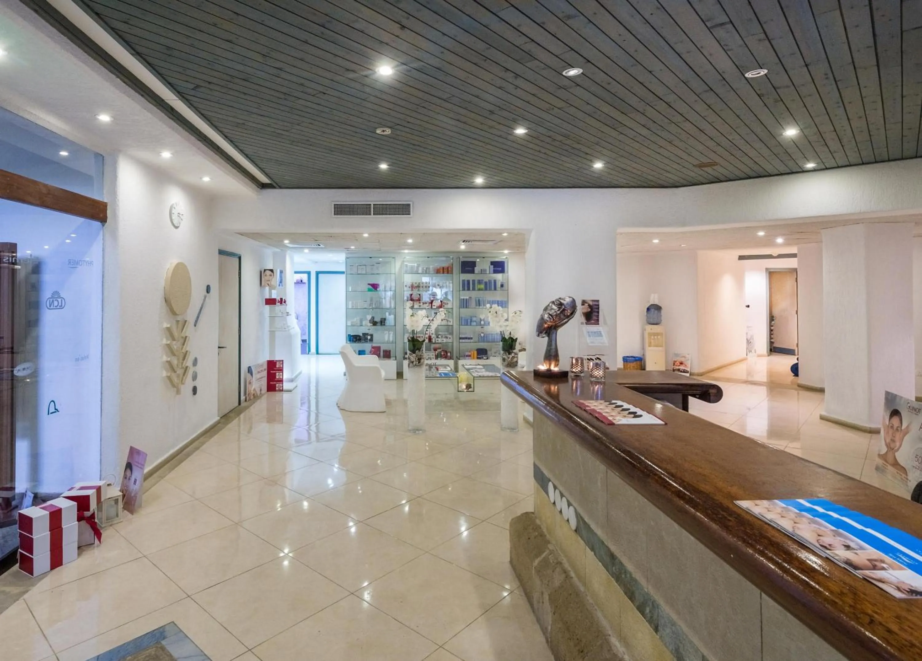 Lobby or reception in Coral Beach Hotel & Resort Cyprus