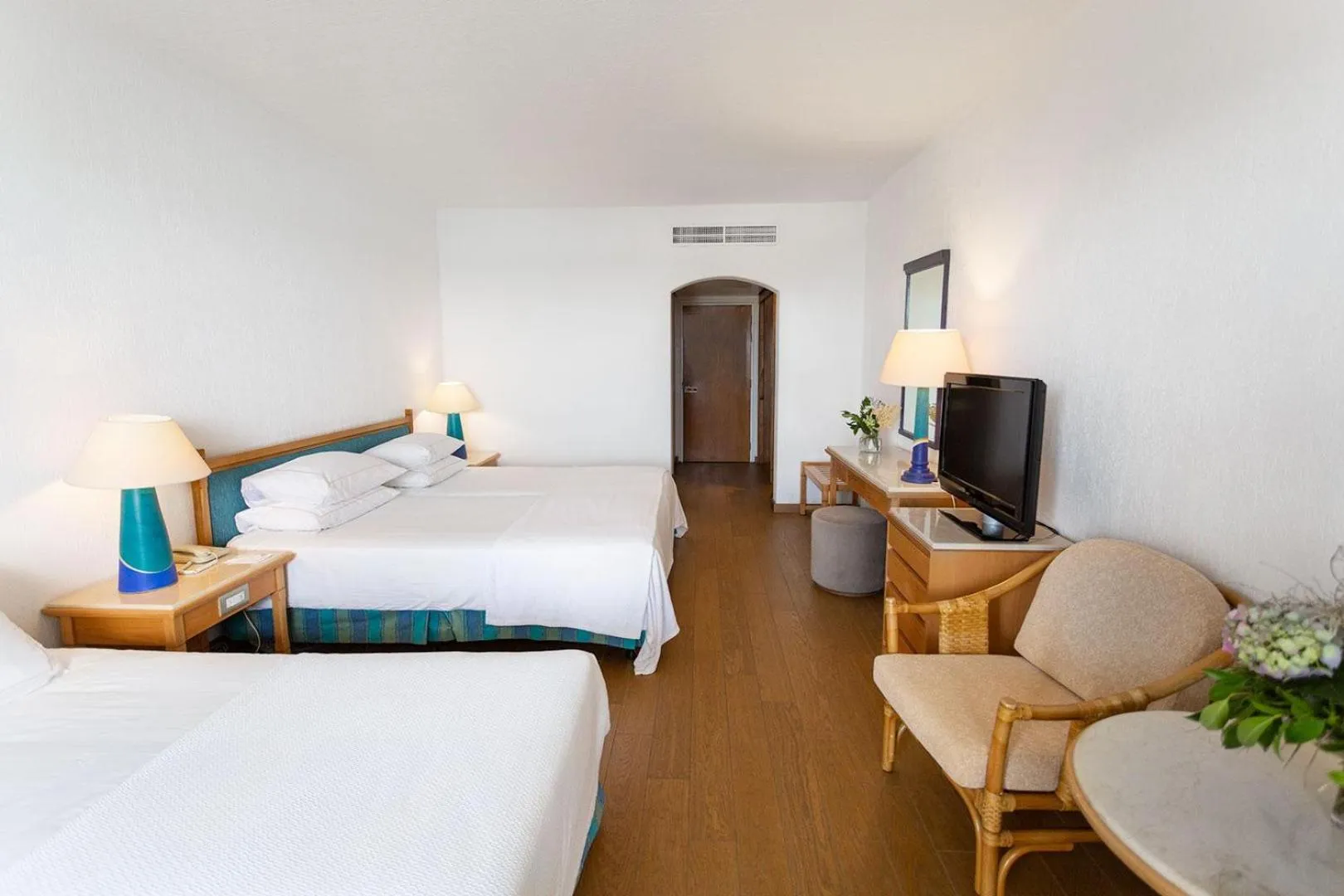 Photo of the whole room, Bed in Coral Beach Hotel & Resort Cyprus