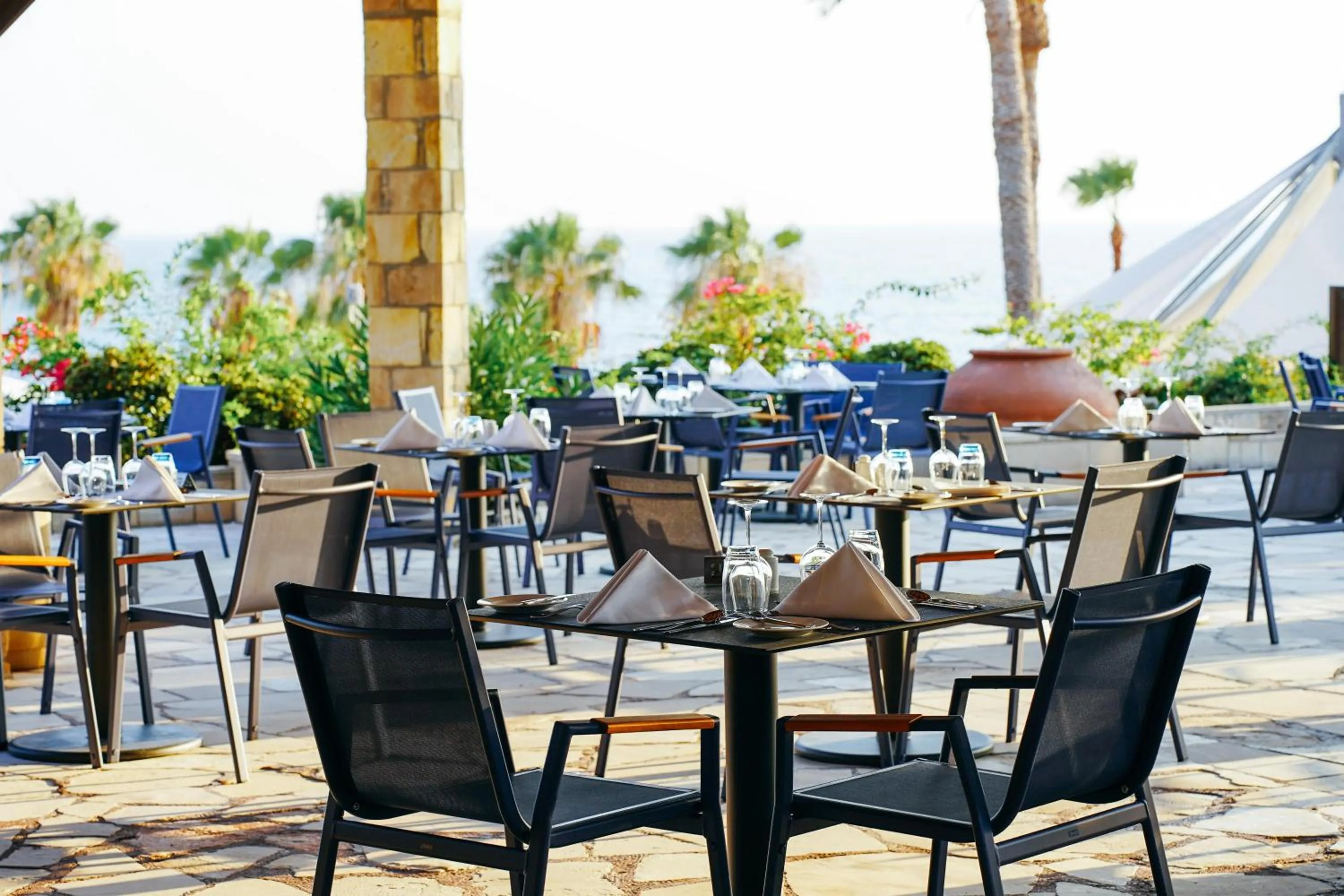 Restaurant/places to eat in Coral Beach Hotel & Resort Cyprus