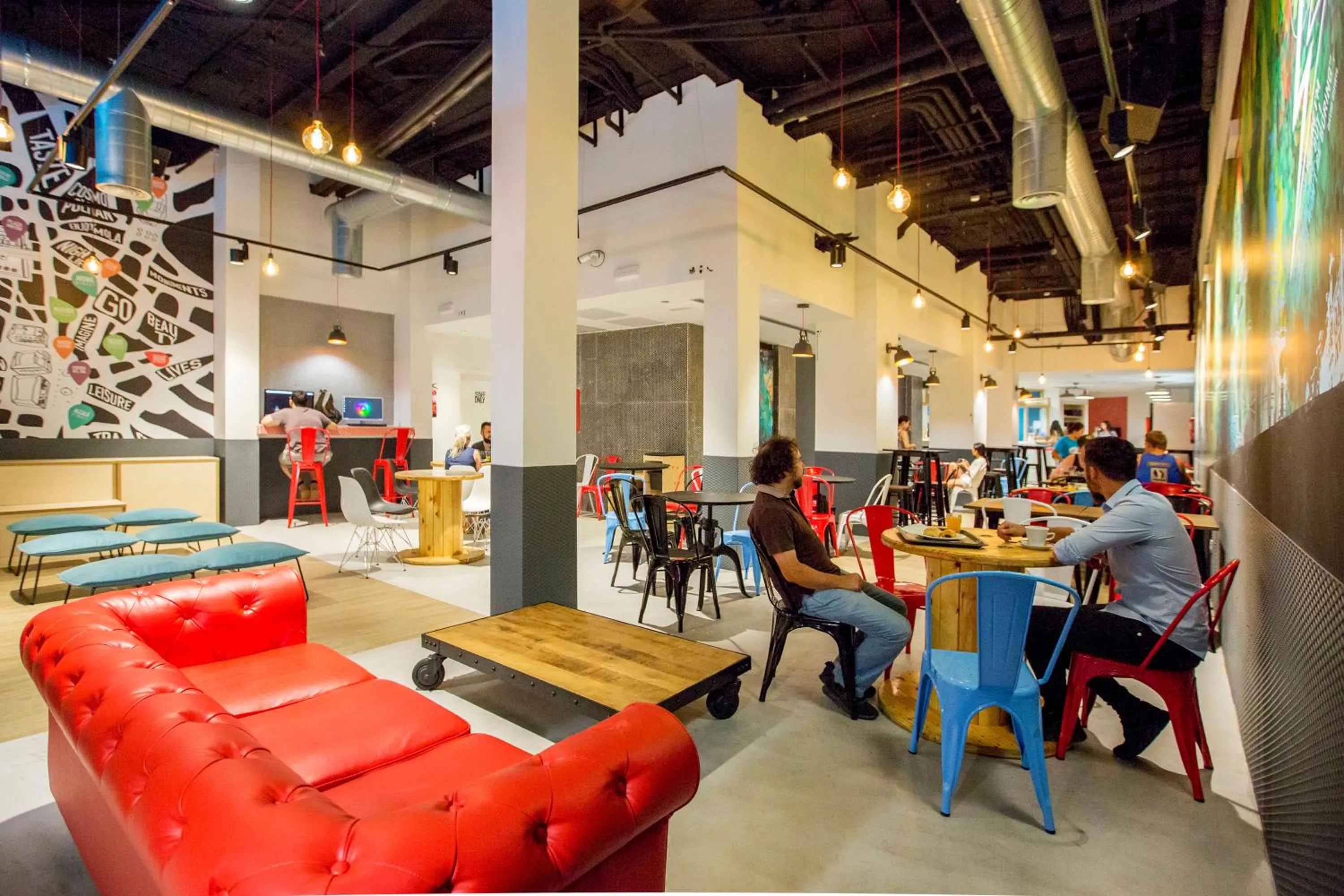 Lounge or bar in Mola Hostel