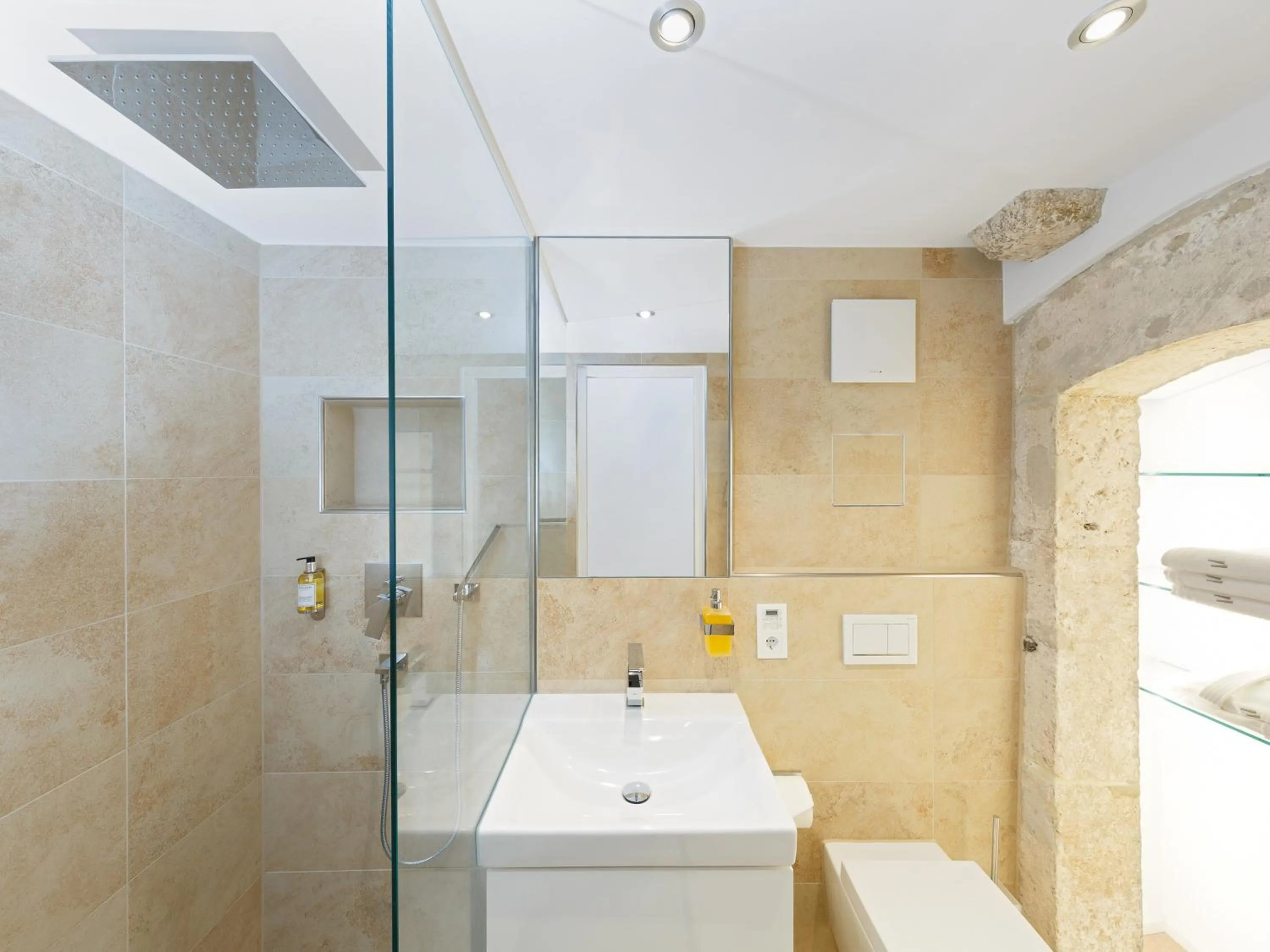 Shower in Domresidenz Regensburg