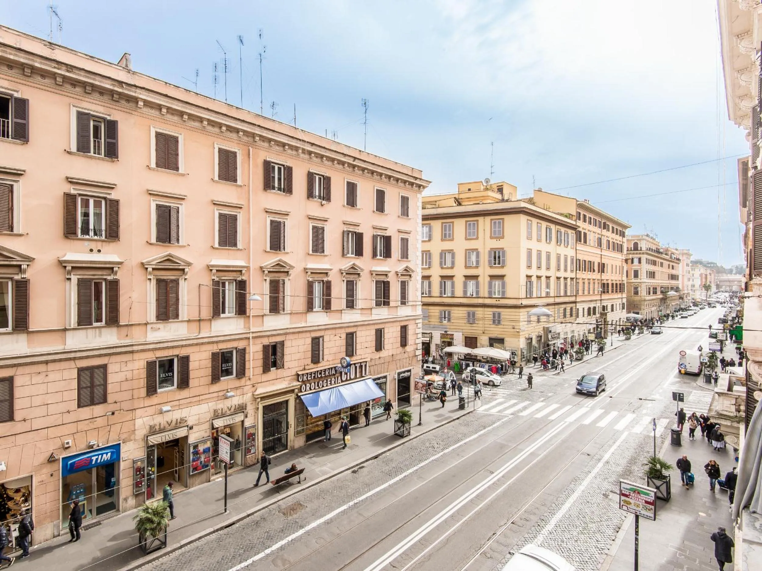 Facade/entrance in Vatican City Suites by Hili