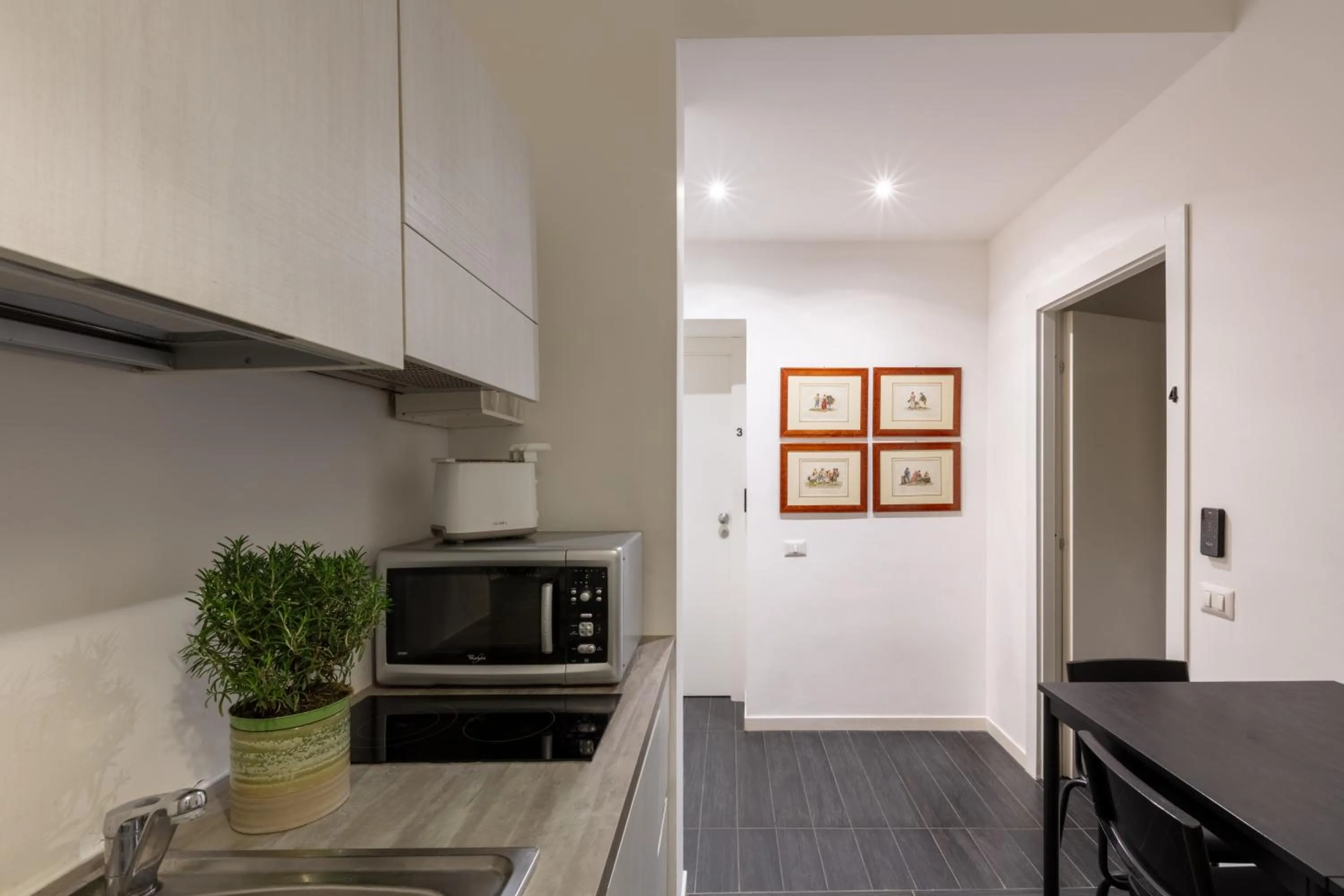 Vatican City Suites by Hili