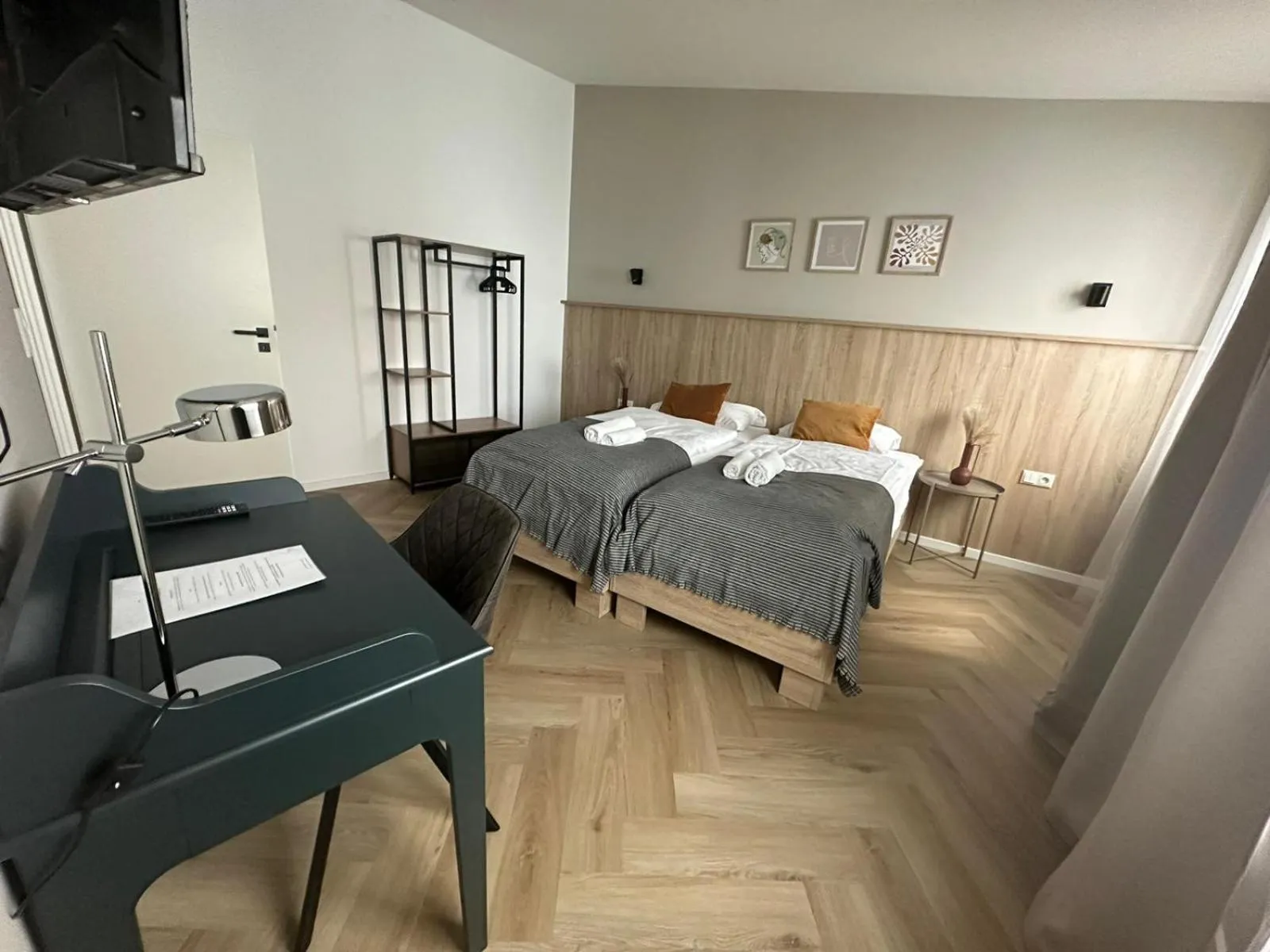 Bed in Aparthotel Lenau