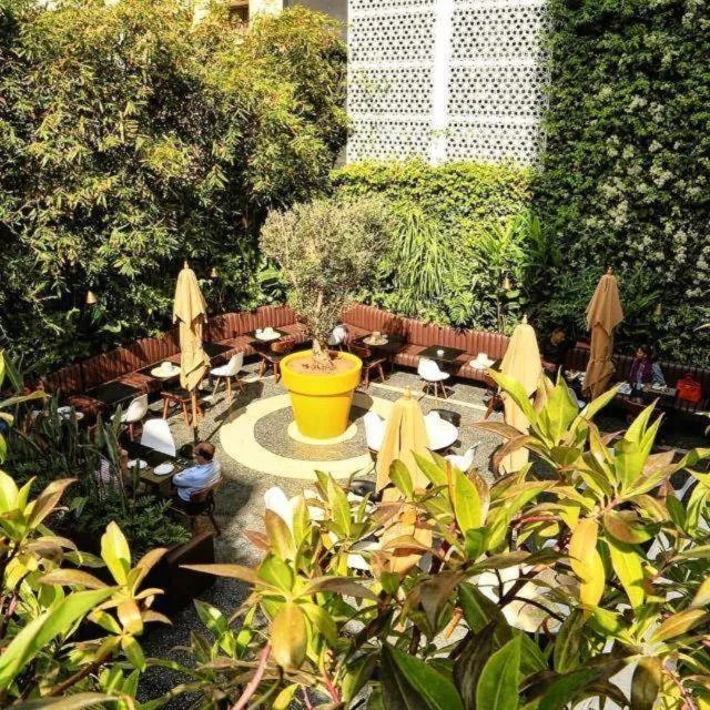 Patio in Boutique Hotel Gauthier Restaurant Terrasse