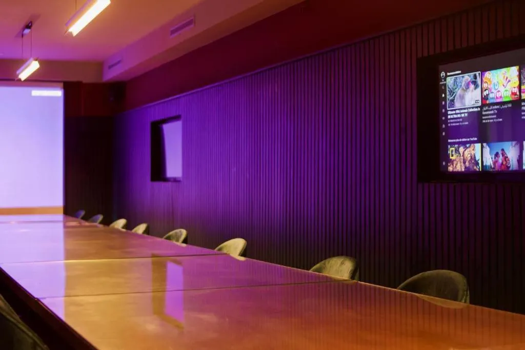 Business facilities in Boutique Hotel Gauthier Restaurant Terrasse