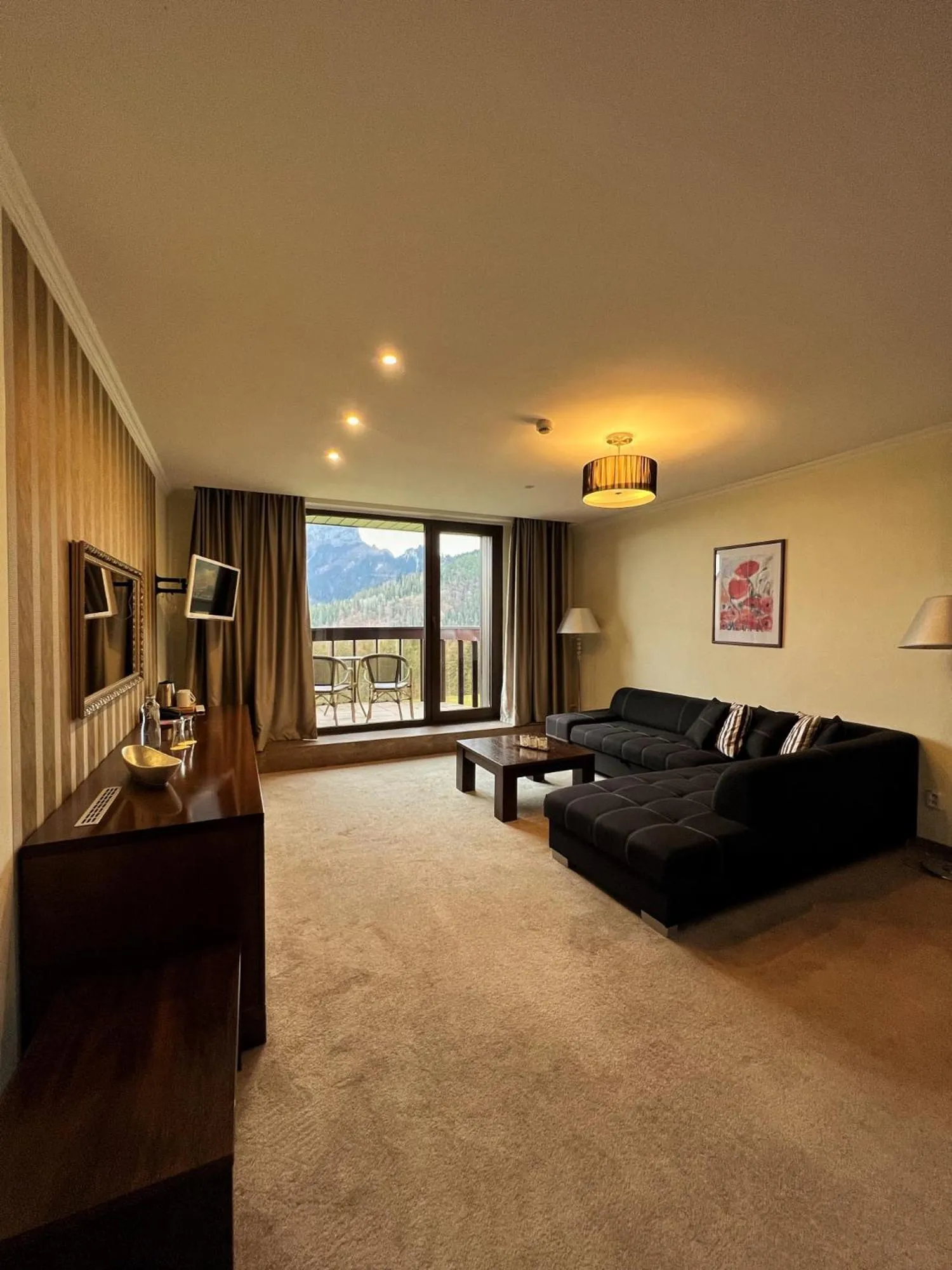 TV and multimedia in President Hotel Montfort