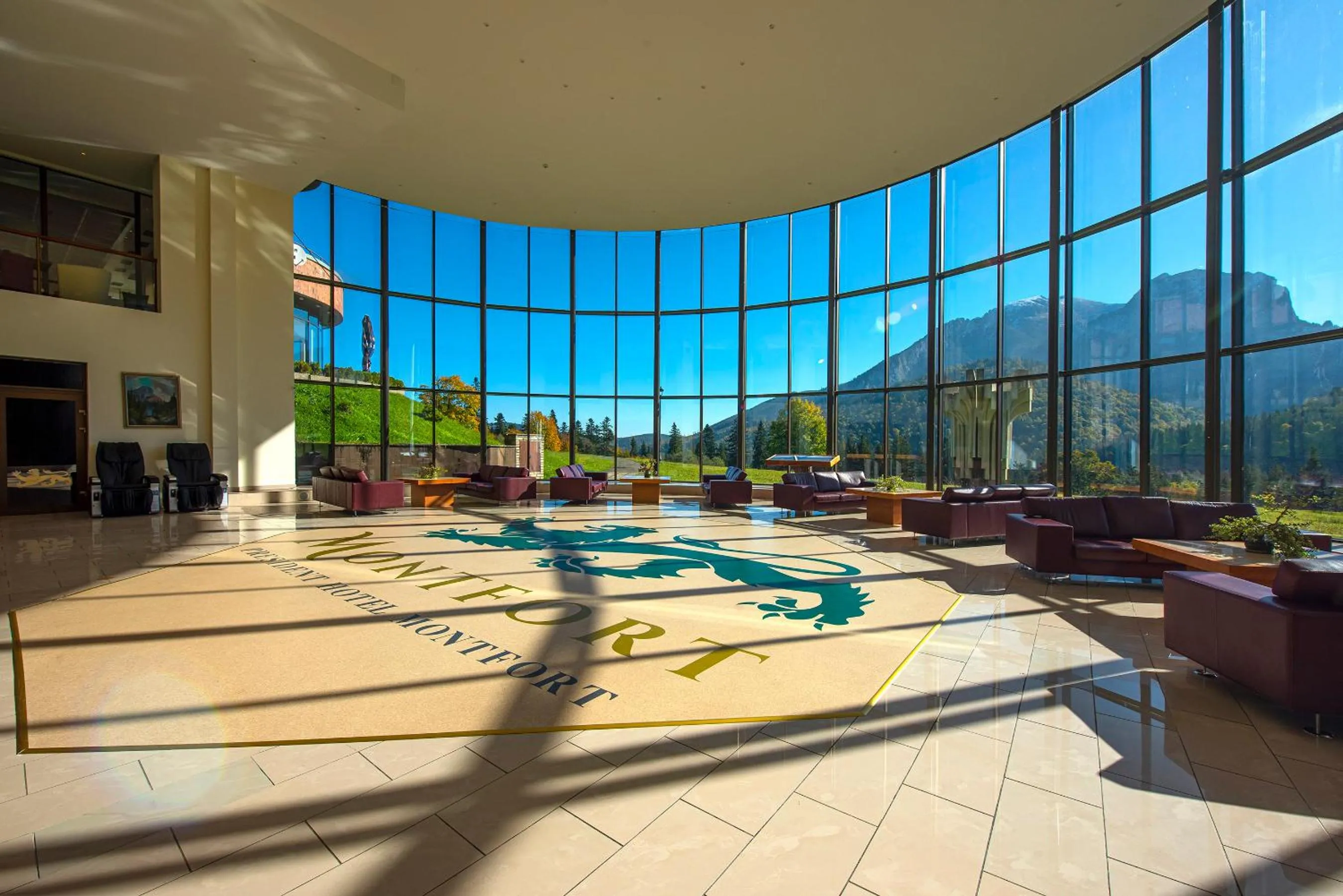 Property building in President Hotel Montfort