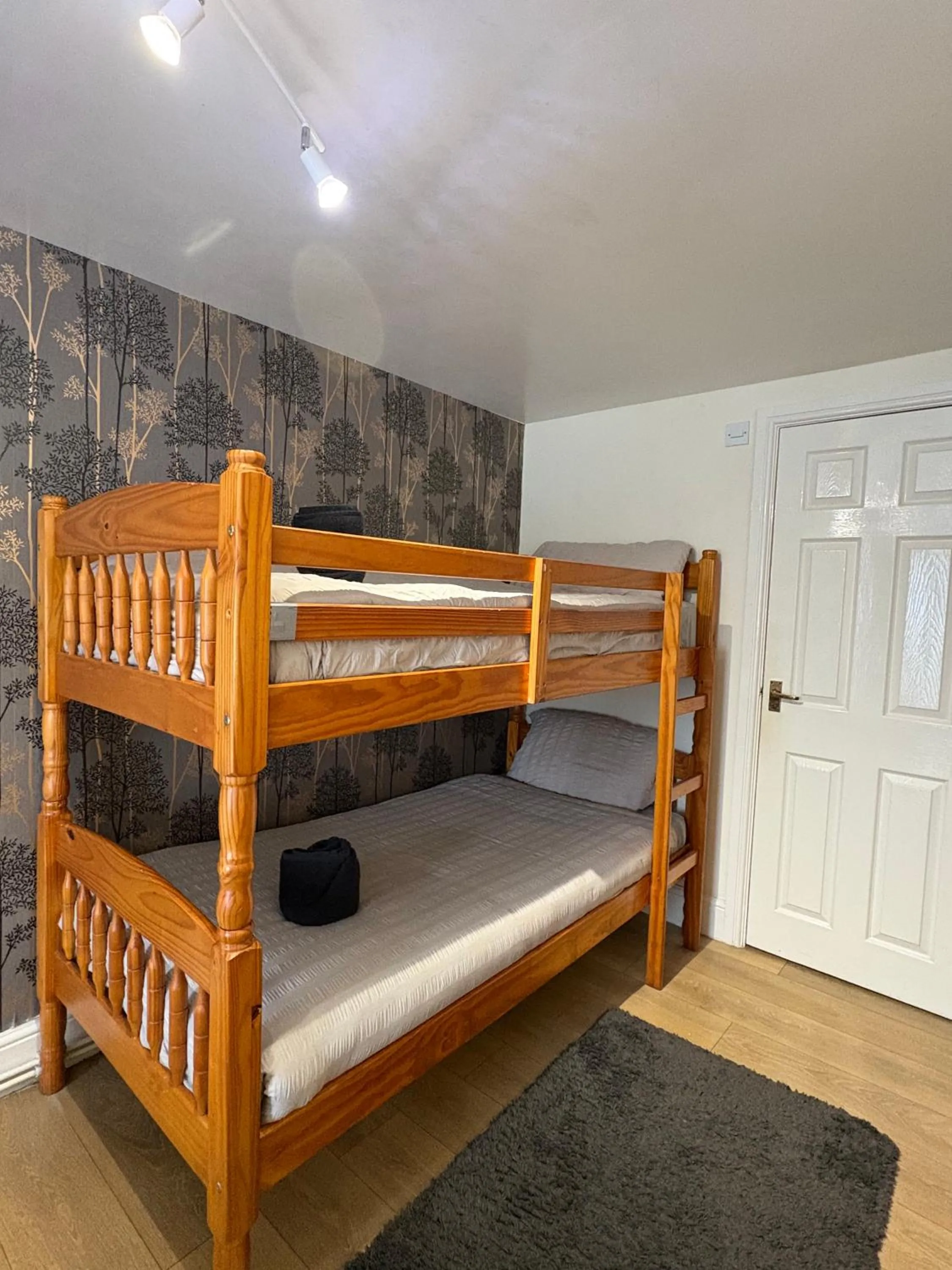 Bed in Travellers Rest Motel