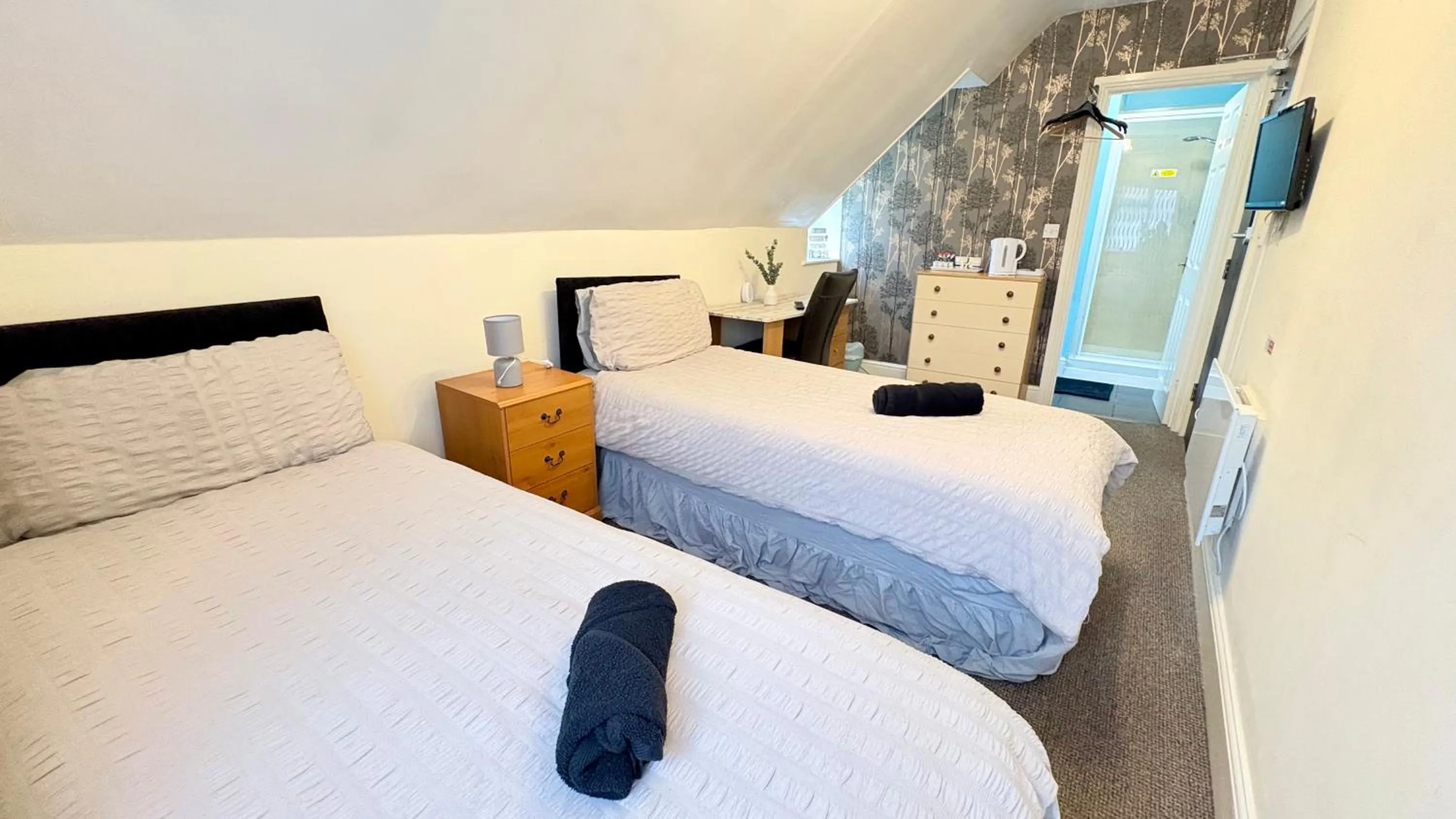 Bed in Travellers Rest Motel