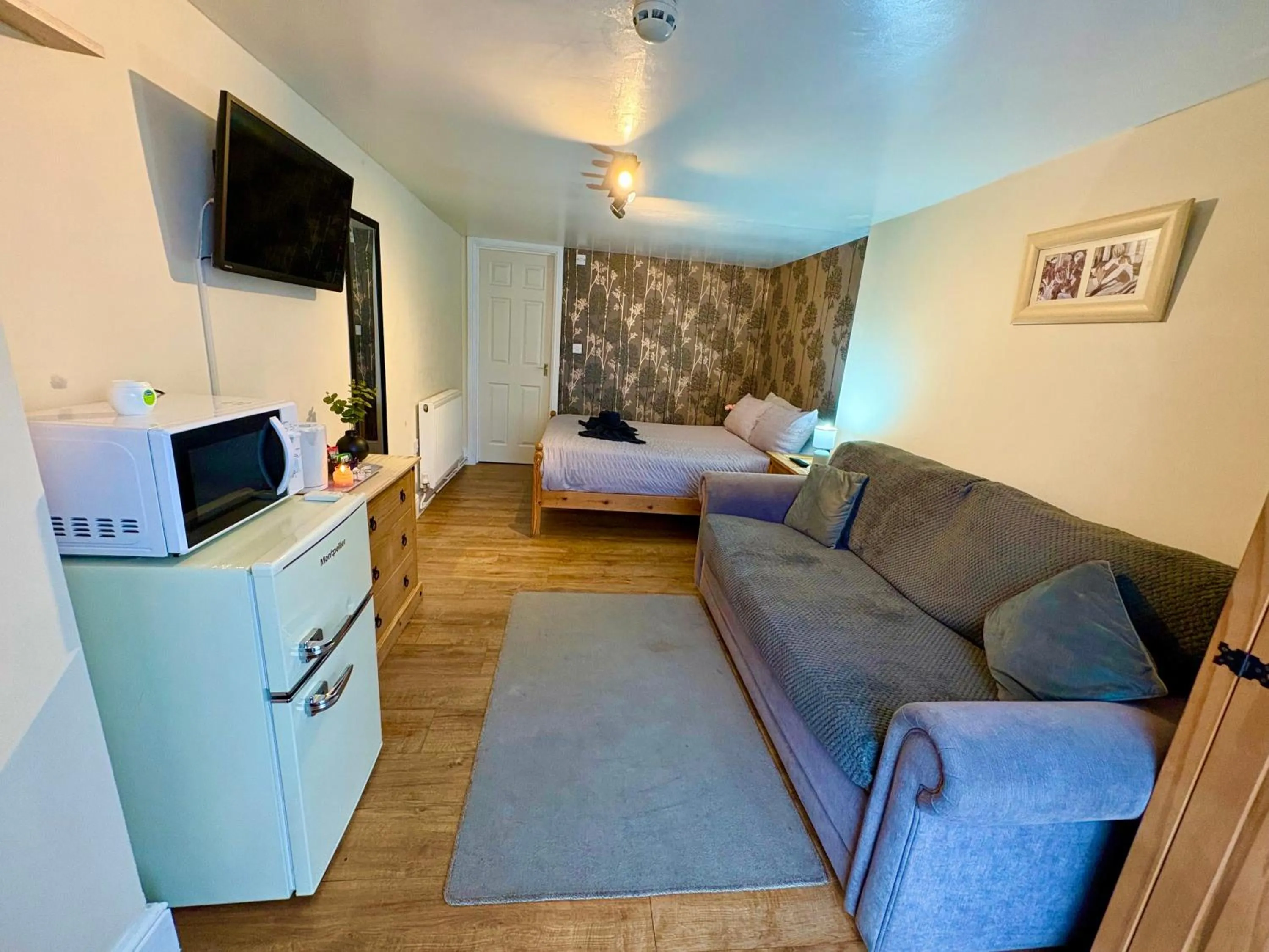 Bed in Travellers Rest Motel