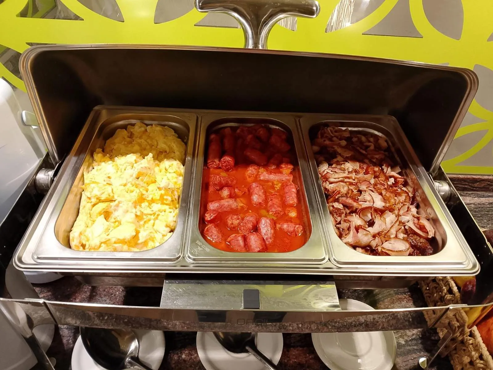 Food and drinks in Downtown Santana Hotel