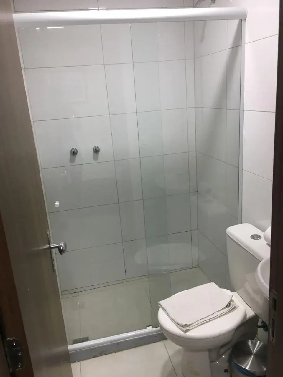 Economic Single Room in Downtown Santana Hotel Economic Single Room in Downtown Santana Hotel