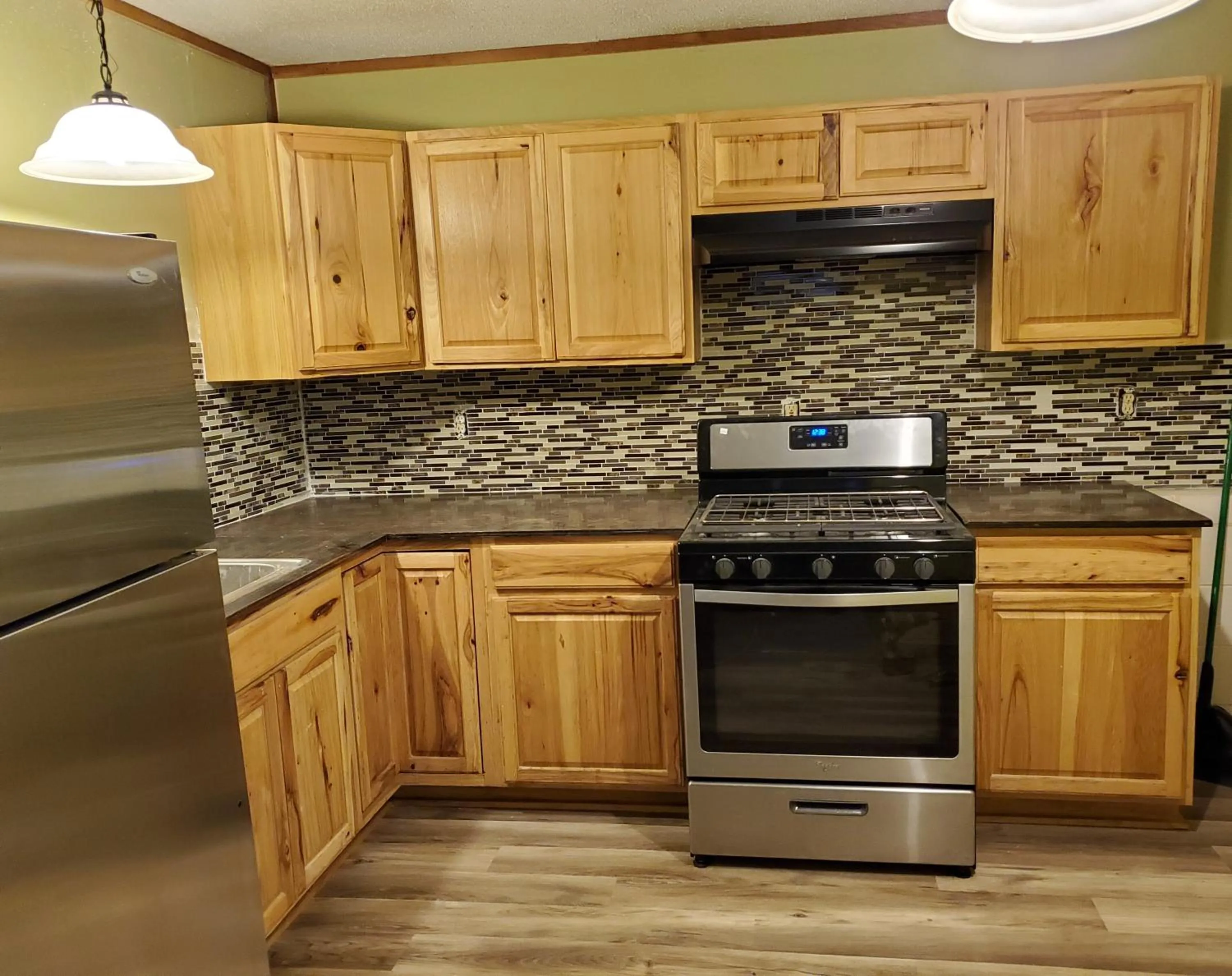 Kitchen or kitchenette in The Cabins at Healing Springs