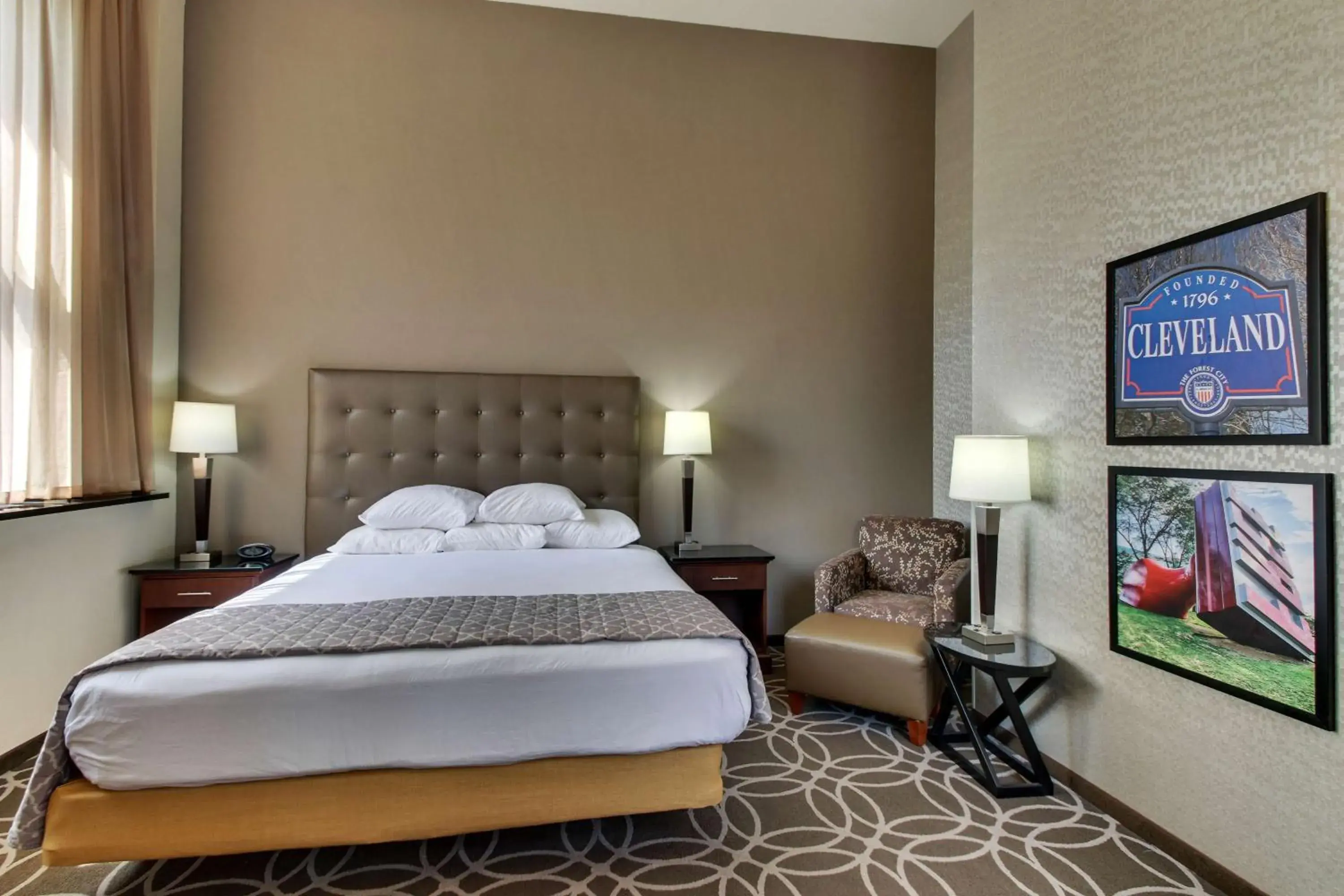 Superior King Suite with Sofa Bed - Hearing Accessible, Tub in Drury Plaza Hotel Cleveland Downtown Superior King Suite with Sofa Bed - Hearing Accessible, Tub in Drury Plaza Hotel Cleveland Downtown