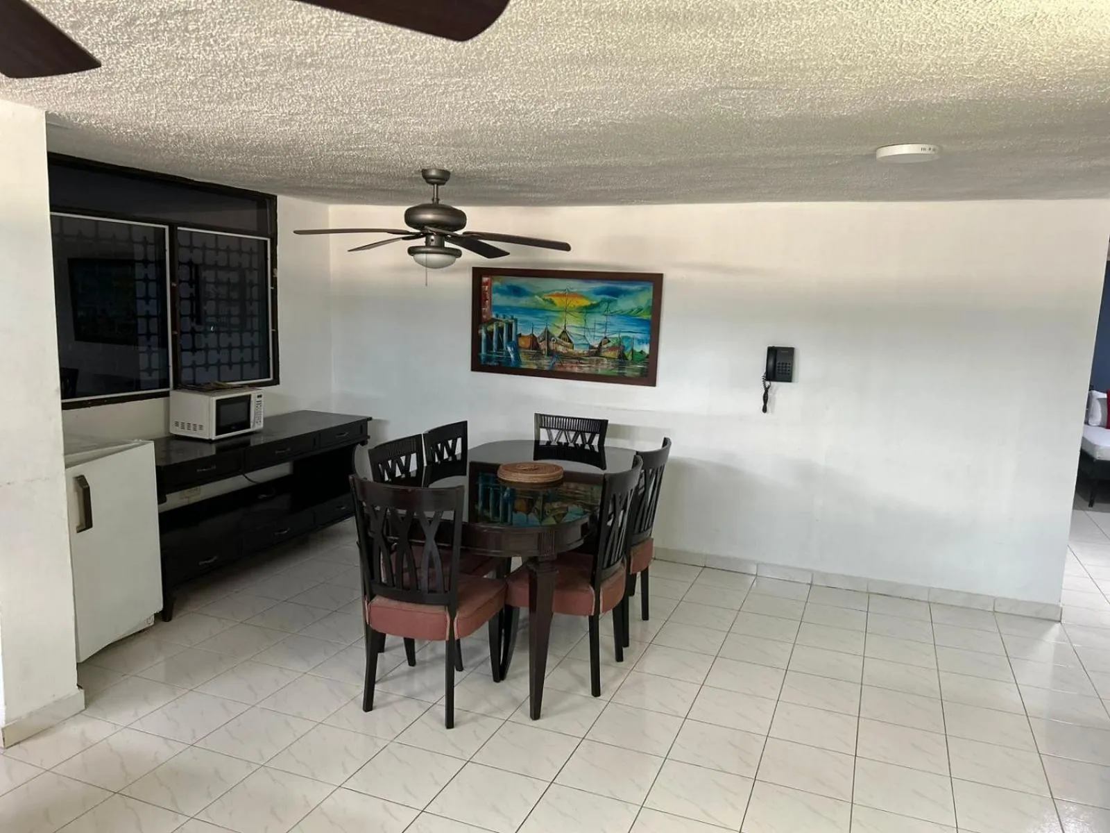 Dining area in Hotel Dorado BAQ