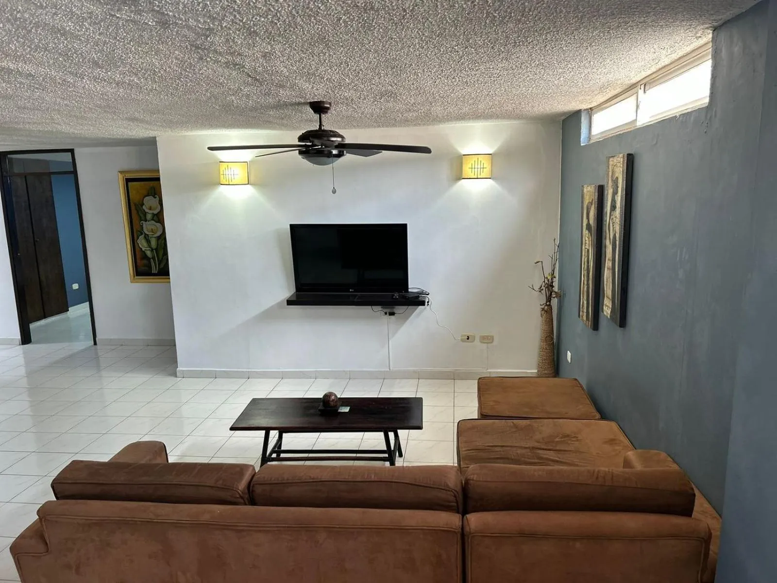 Seating area in Hotel Dorado BAQ