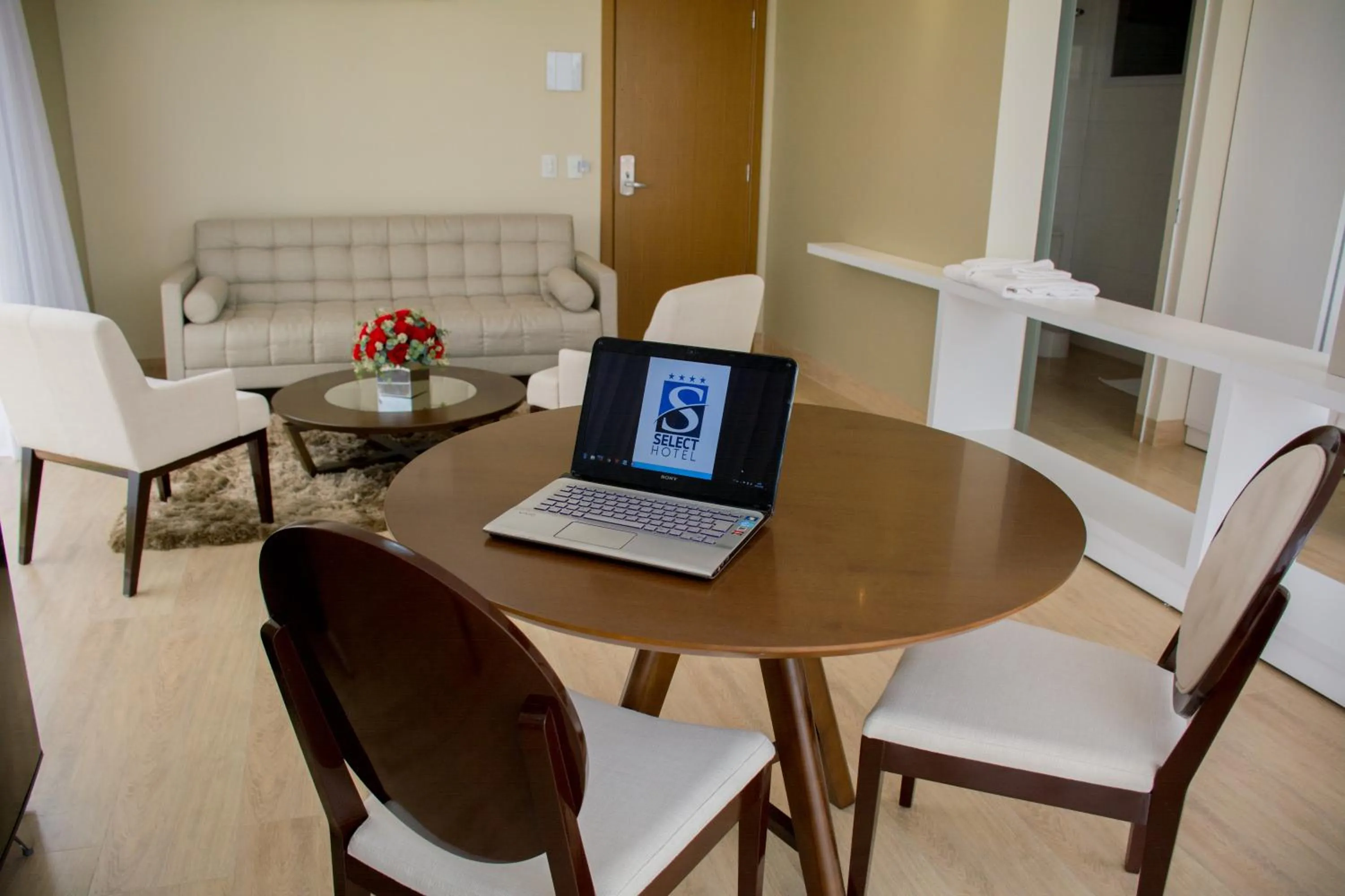 Living room in Select Hotel