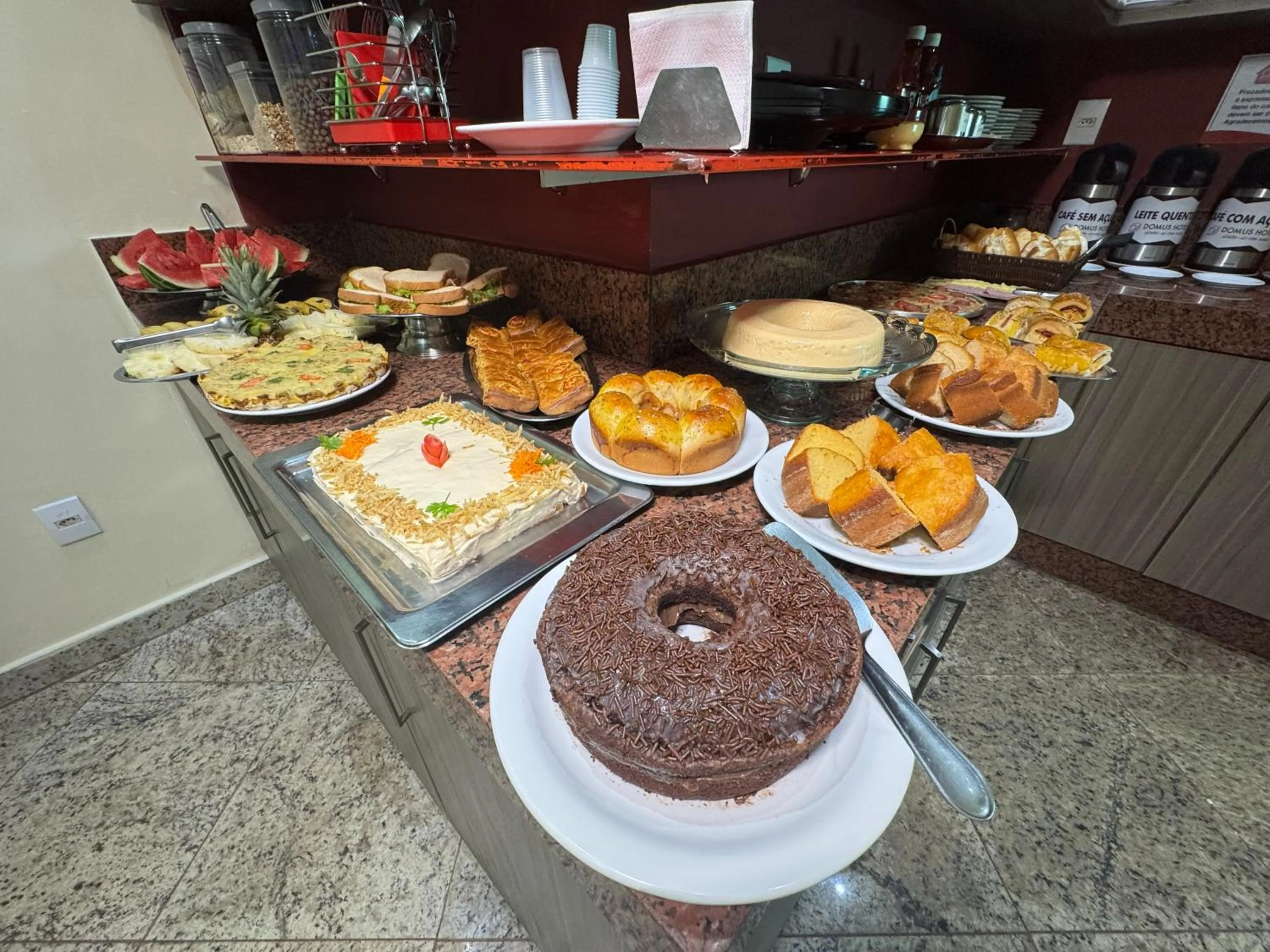 Breakfast in Domus Hotel Torre - Canaã dos Carajás