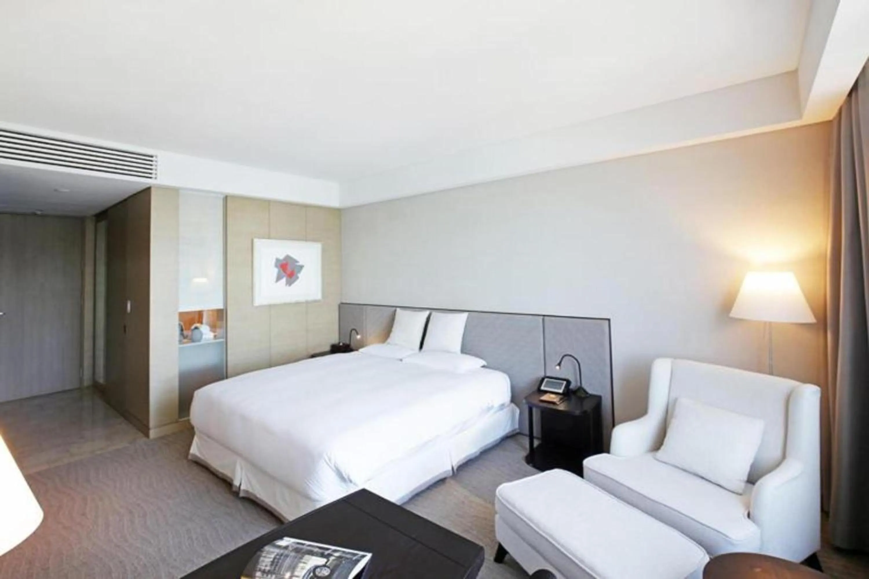 Decorative detail, Bed in Geoje Samsung Hotel