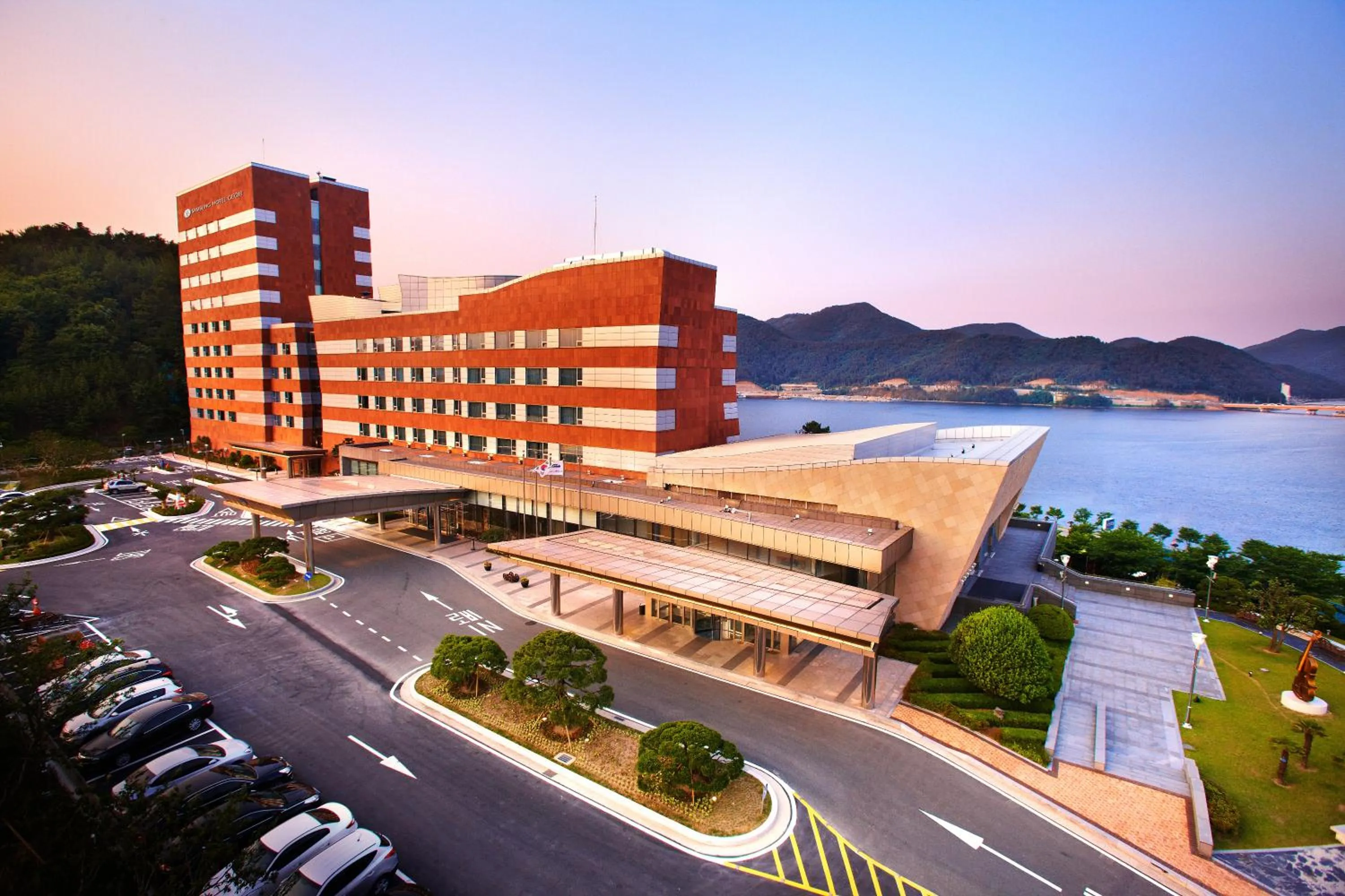 Property building in Geoje Samsung Hotel