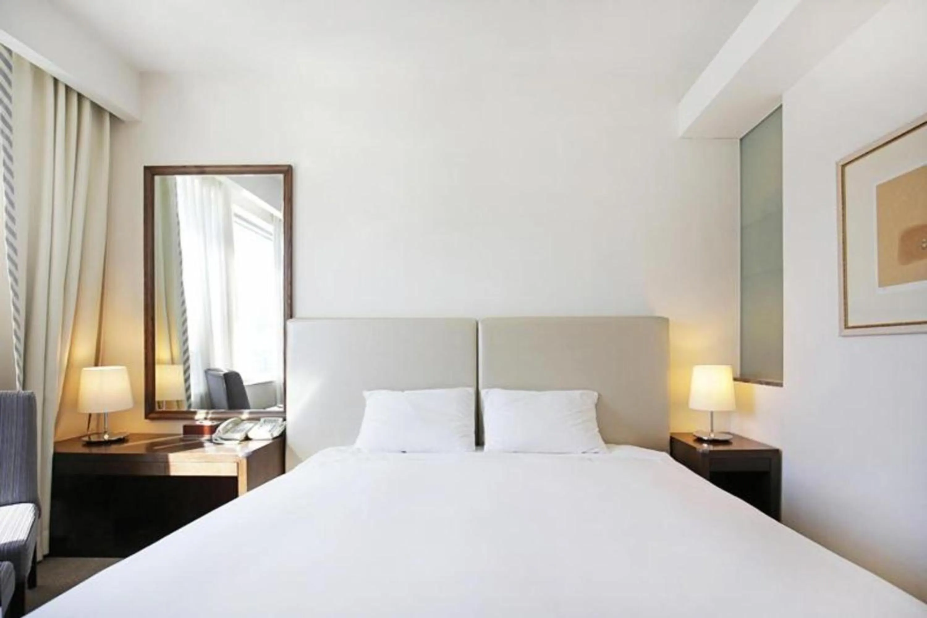 Bedroom, Bed in Geoje Samsung Hotel