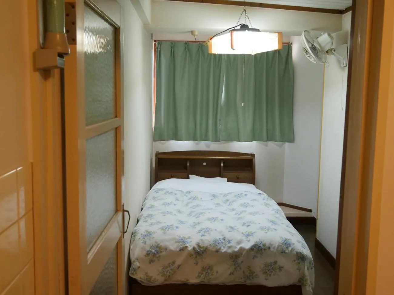 Bed in Kobe Guesthouse