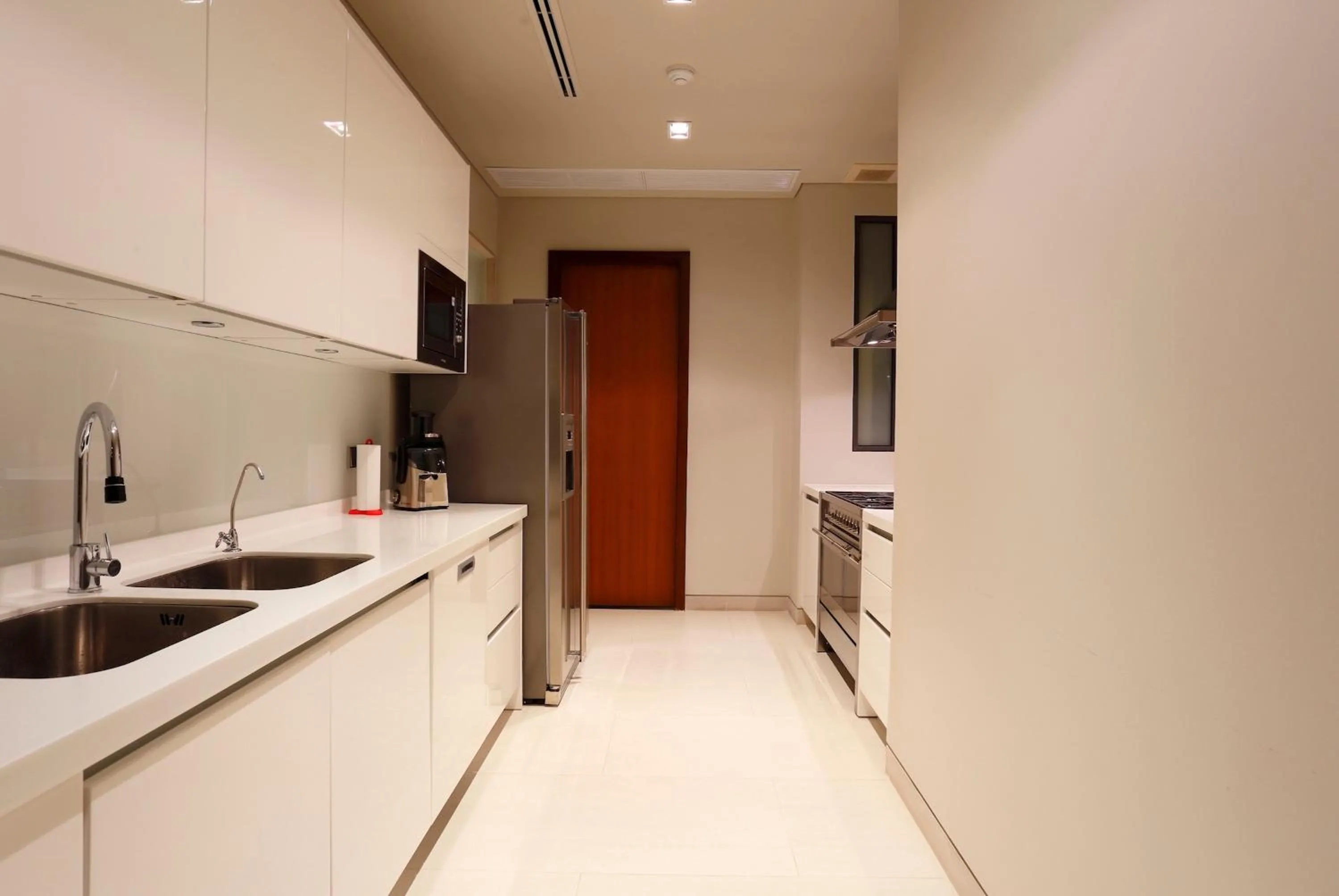 Communal kitchen in Villa Paradiso