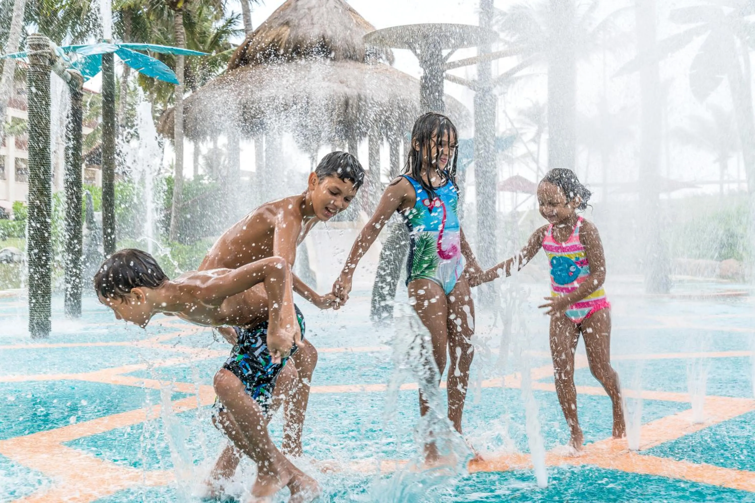 Swimming pool in Shangri-La Hambantota