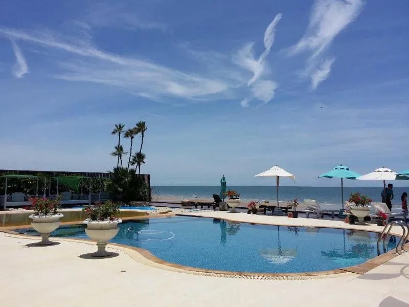 Day in My Resort Family by Jitkarn