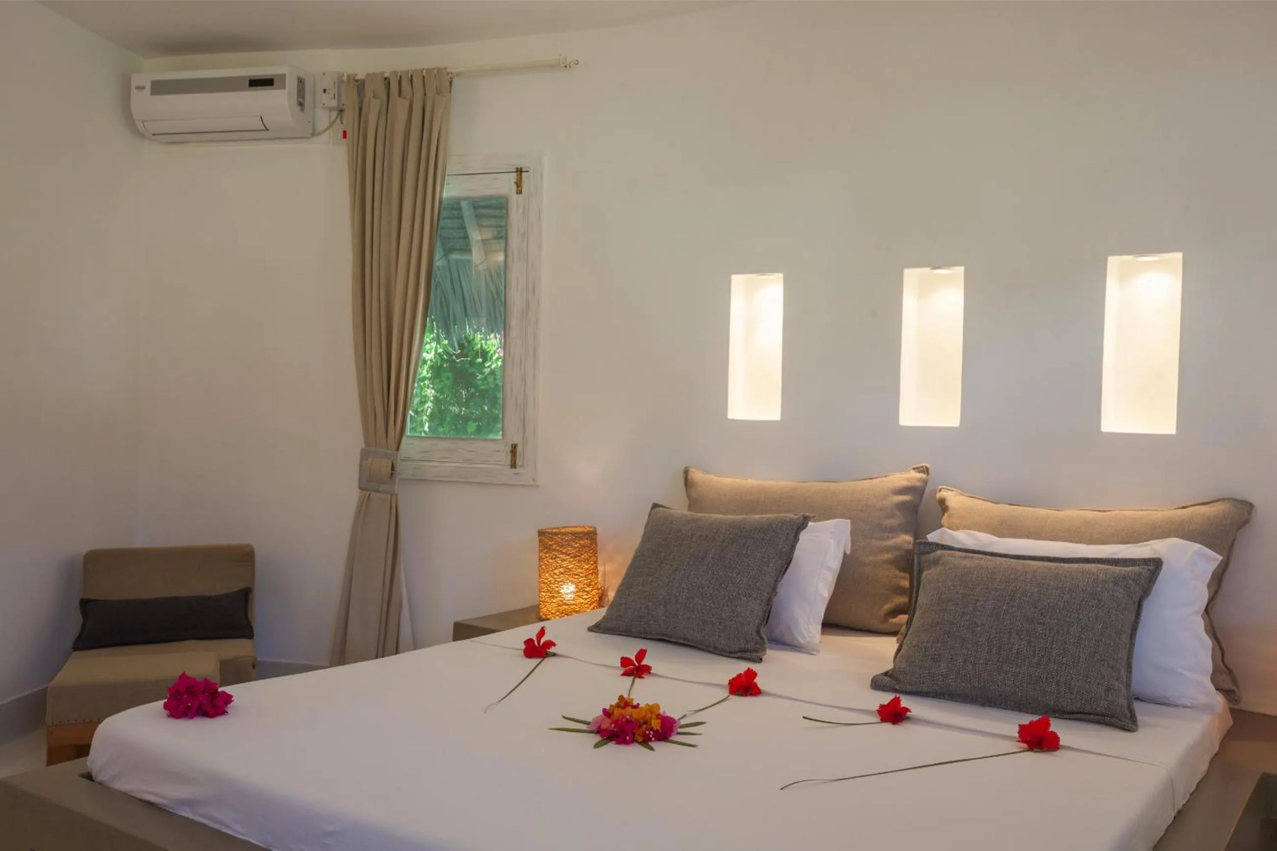 Photo of the whole room, Bed in The Kasa Malindi